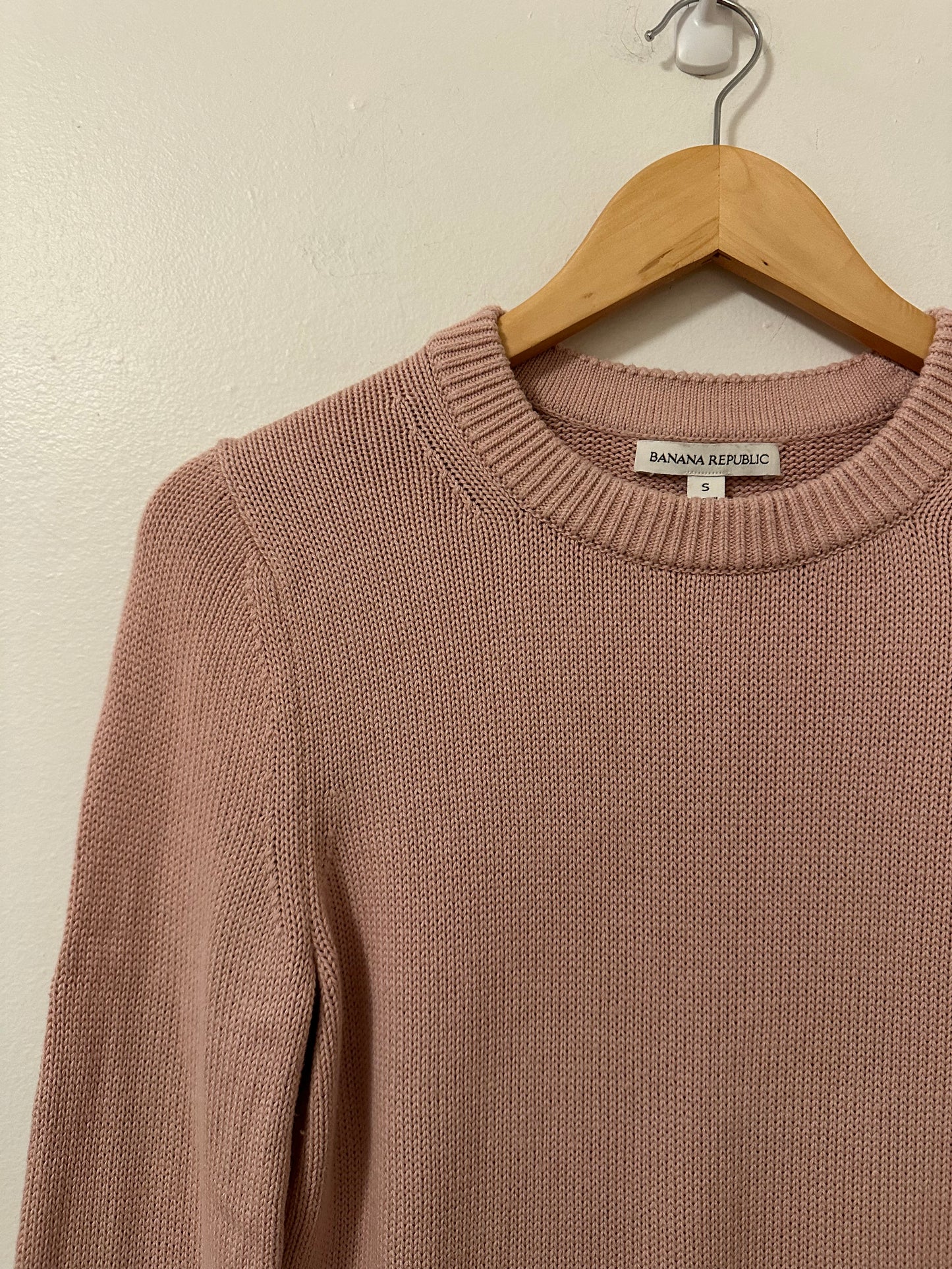 Banana Republic Cotton and Silk Pink Crewneck Sweater | Size Small
