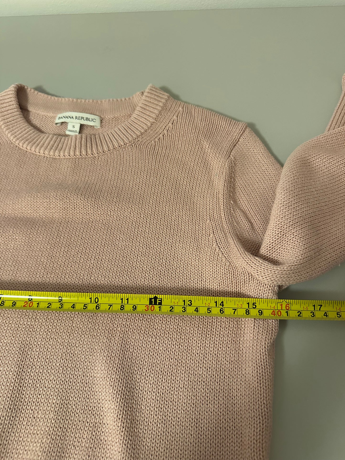 Banana Republic Cotton and Silk Pink Crewneck Sweater | Size Small