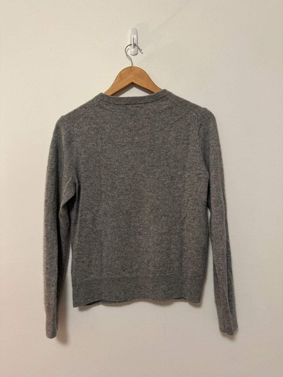 Quince Cashmere Crewneck Sweater in Heather Grey | Size Medium