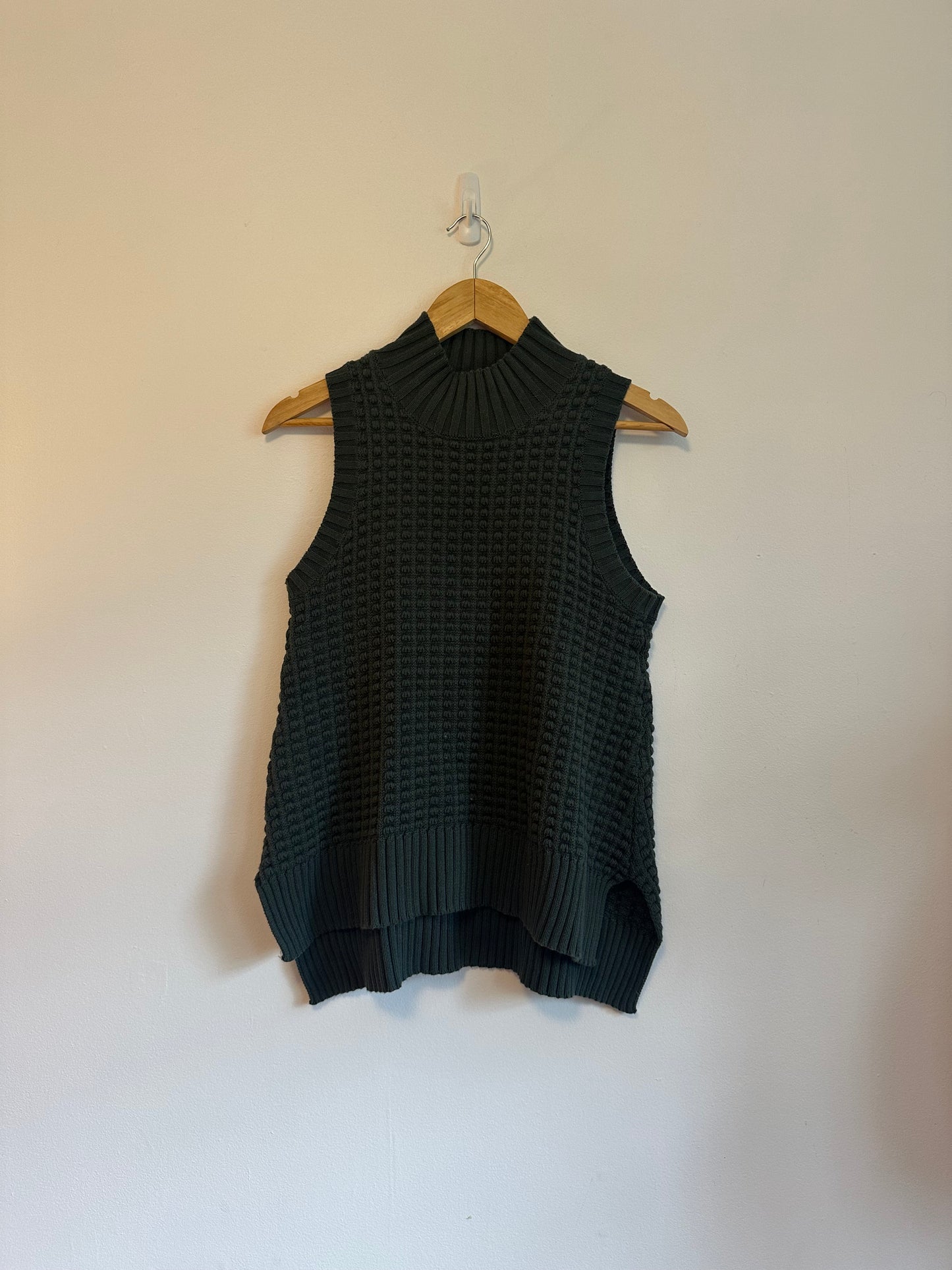 French Connection Forest Green Popcorn Knit Mock Neck Sleeveless Sweater | Size Small