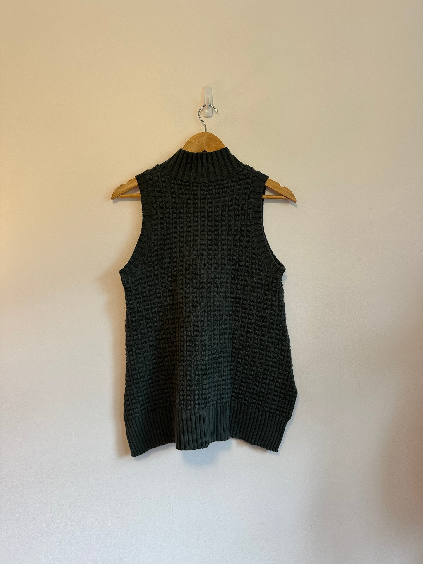 French Connection Forest Green Popcorn Knit Mock Neck Sleeveless Sweater | Size Small