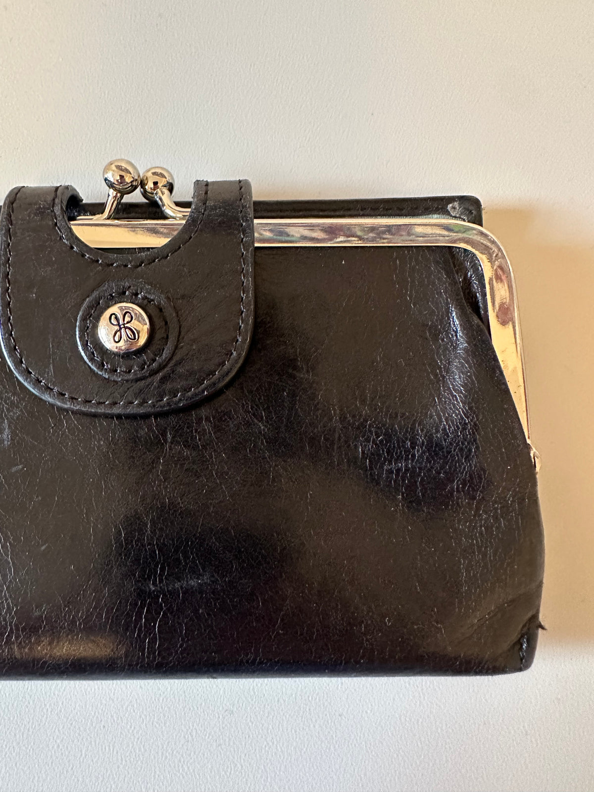 Hobo Lauren Black Leather Kiss Lock Bifold Wallet