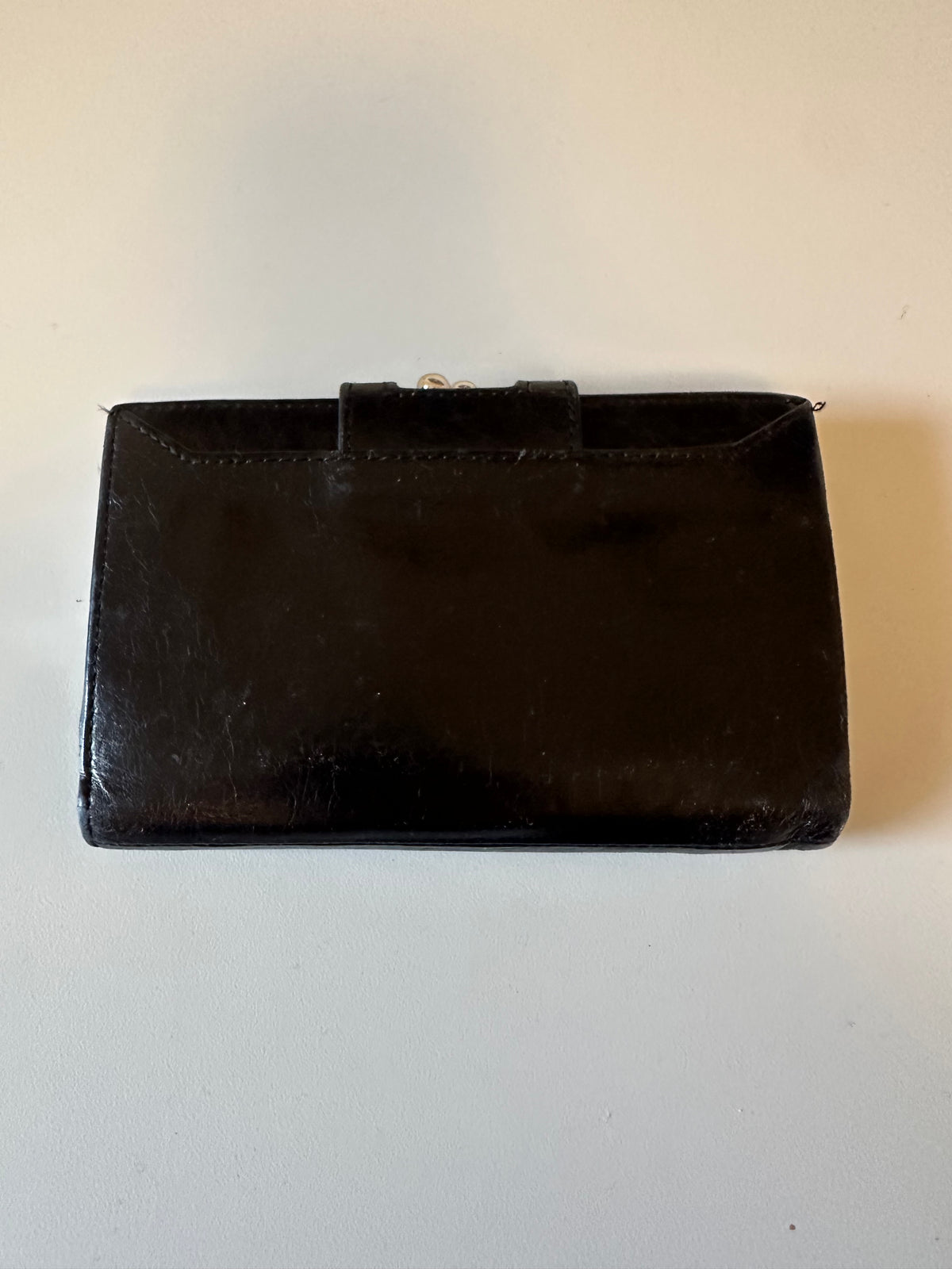 Hobo Lauren Black Leather Kiss Lock Bifold Wallet
