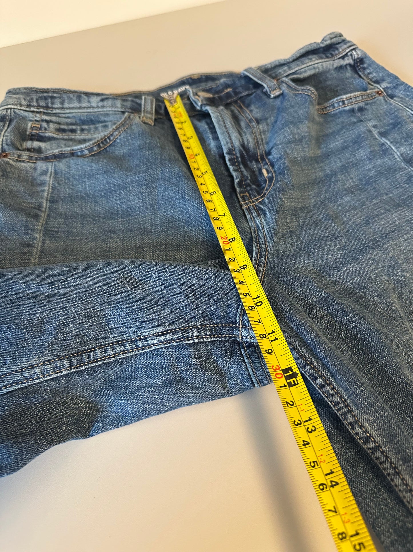Old Navy High Rise Barrel Leg Jeans| Size 6
