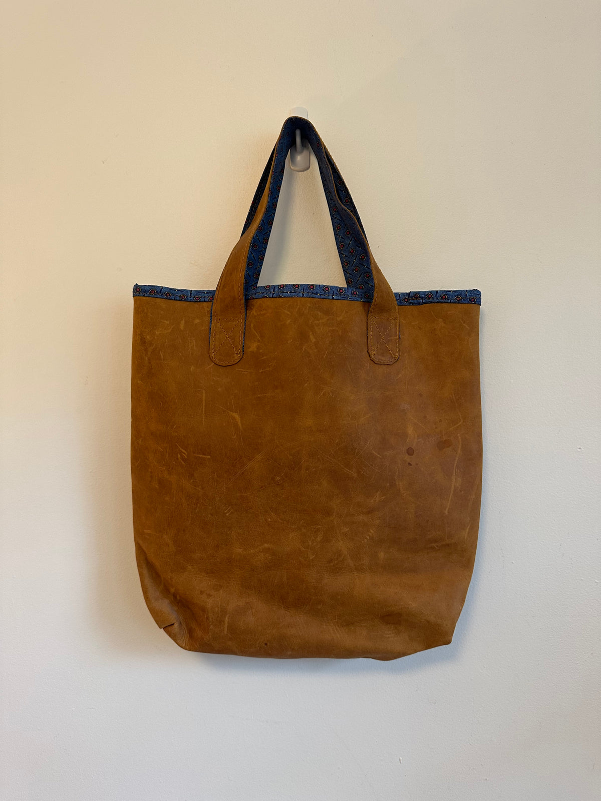 Besisi Distressed Brown Leather Tote Bag with Blue Geometric Trim