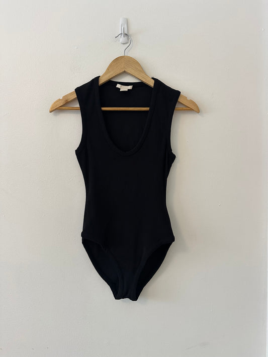 H&M Trend Black Ribbed Sleeveless Scoopneck Bodysuit | Size 4