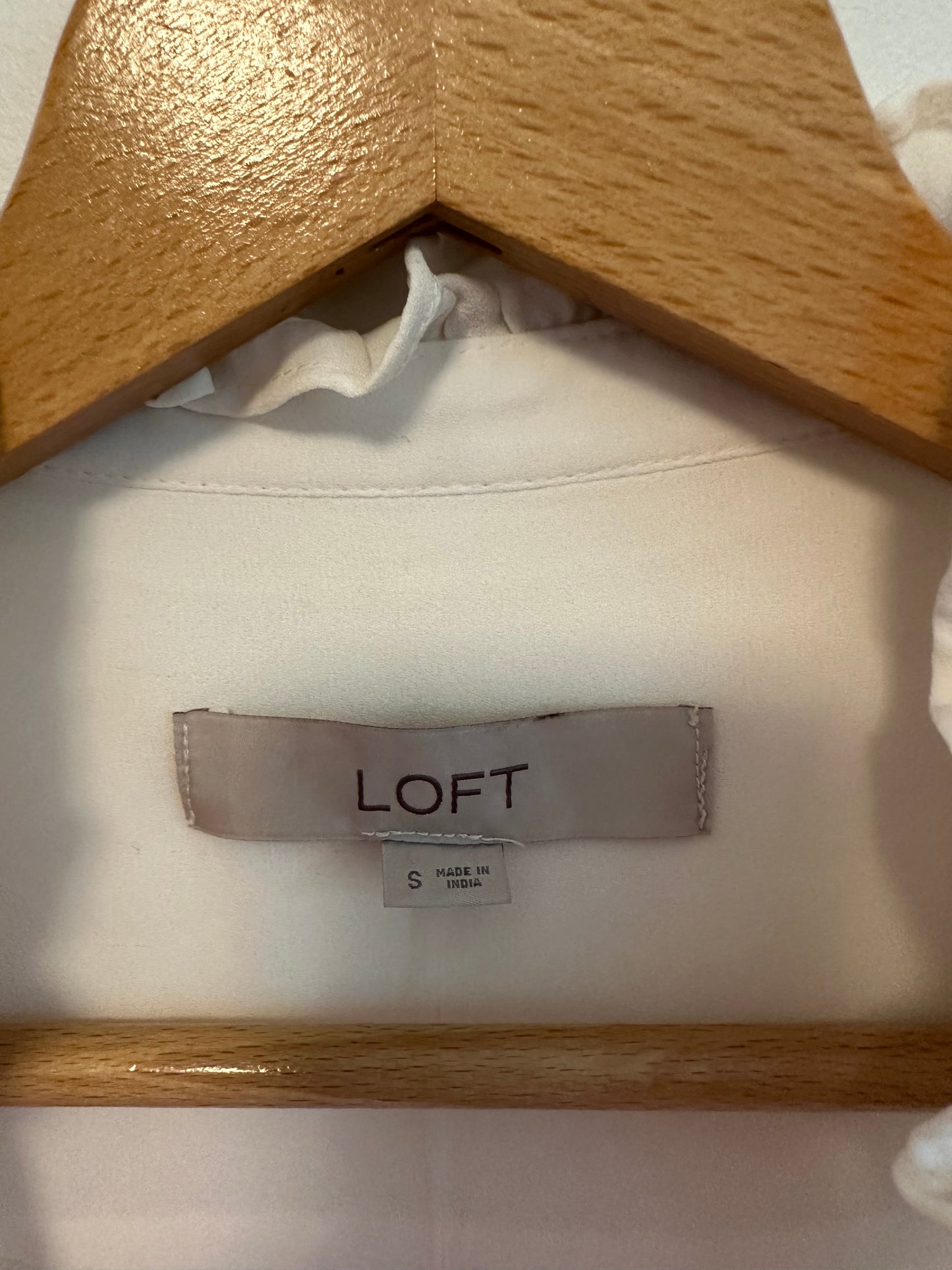 NWT LOFT White Ruffle Neck Sleeveless Blouse | Size Small