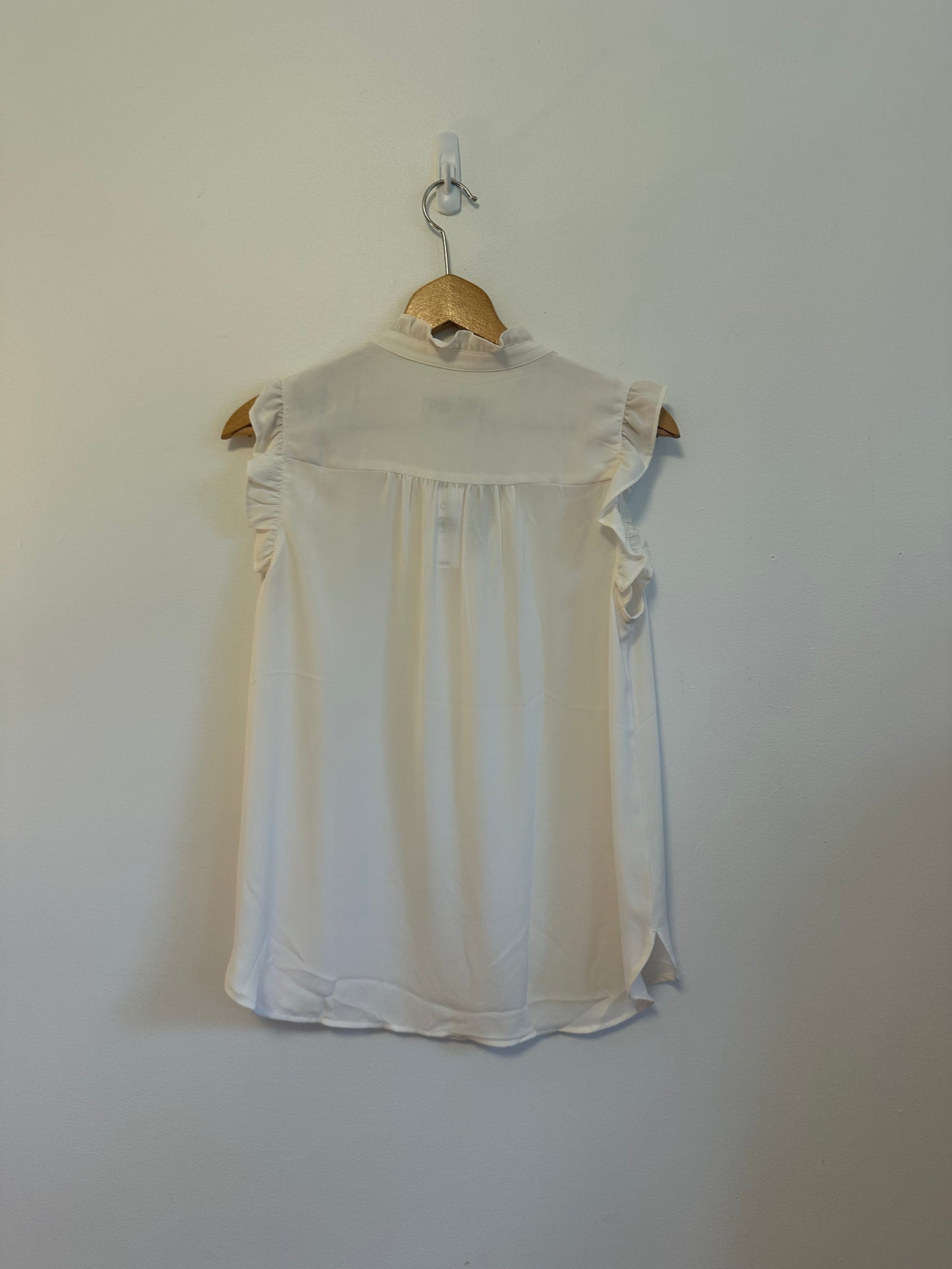 NWT LOFT White Ruffle Neck Sleeveless Blouse | Size Small