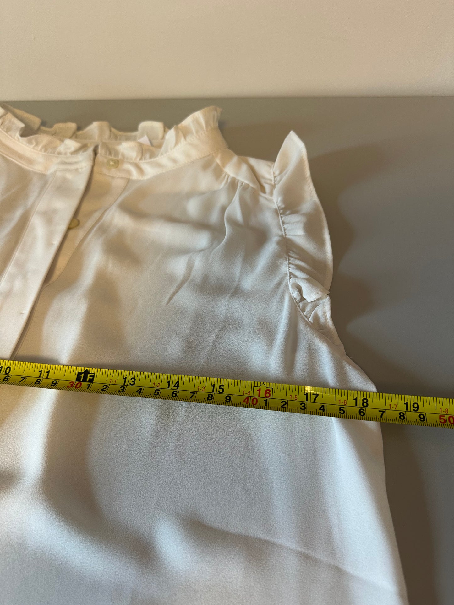 NWT LOFT White Ruffle Neck Sleeveless Blouse | Size Small