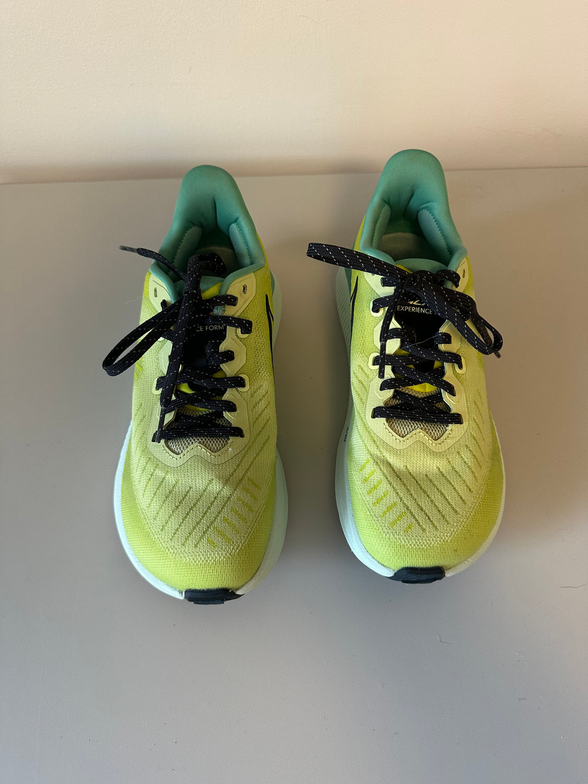 Altra Experience Form Running Shoes in Yellow and Green | Size 7.5