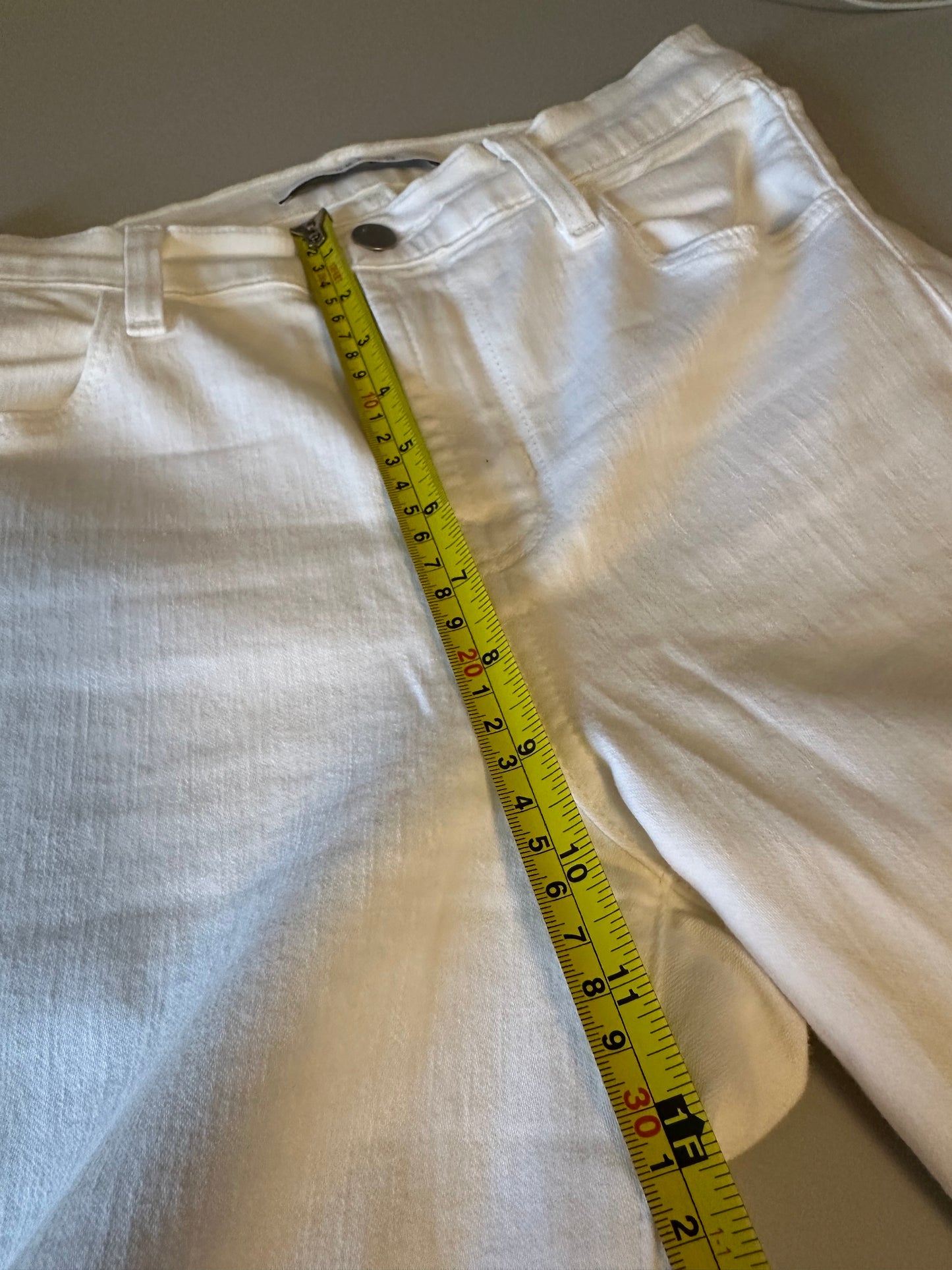 J Brand Alana High Rise Skinny Jeans in White | Size 27