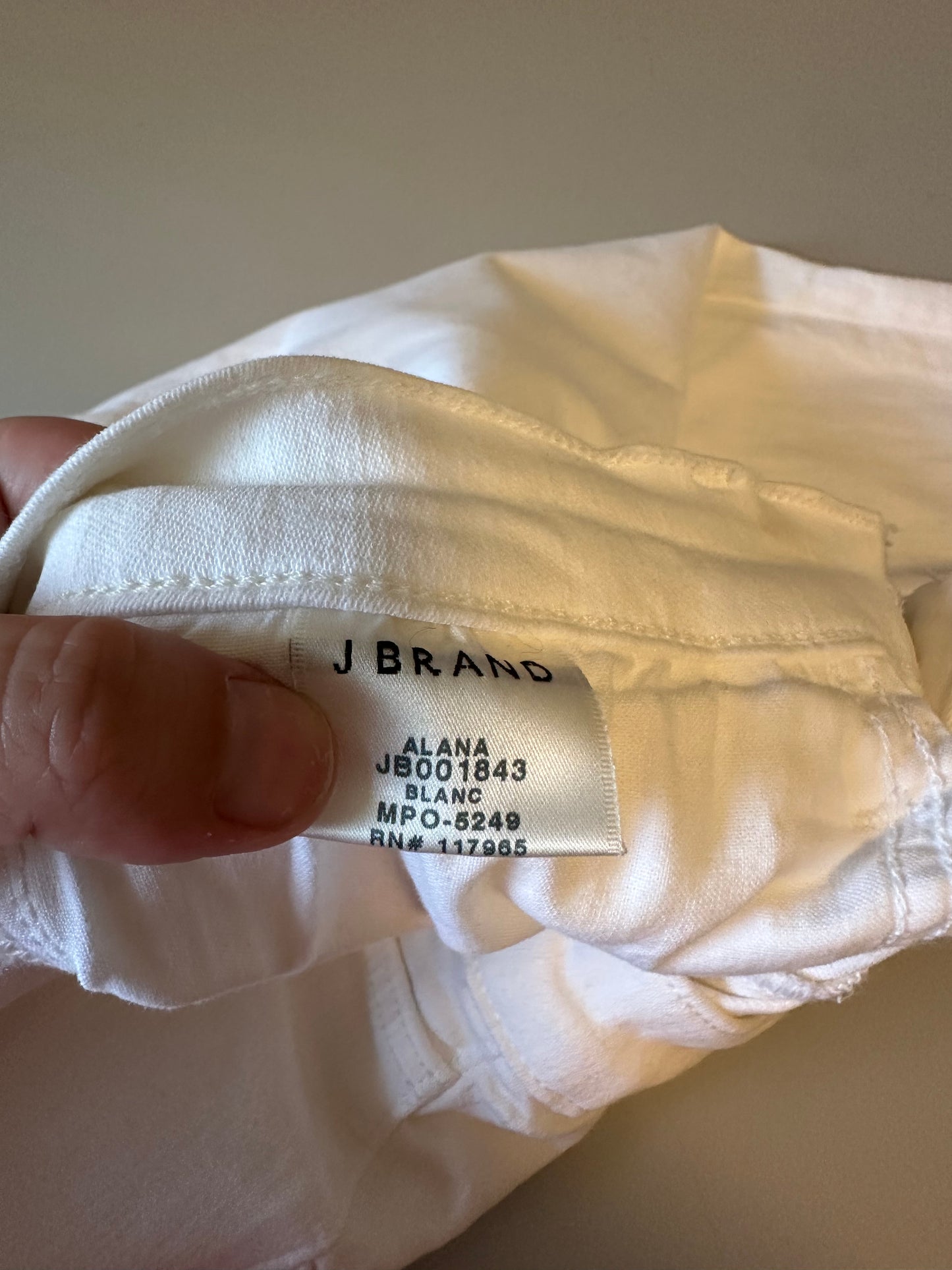 J Brand Alana High Rise Skinny Jeans in White | Size 27
