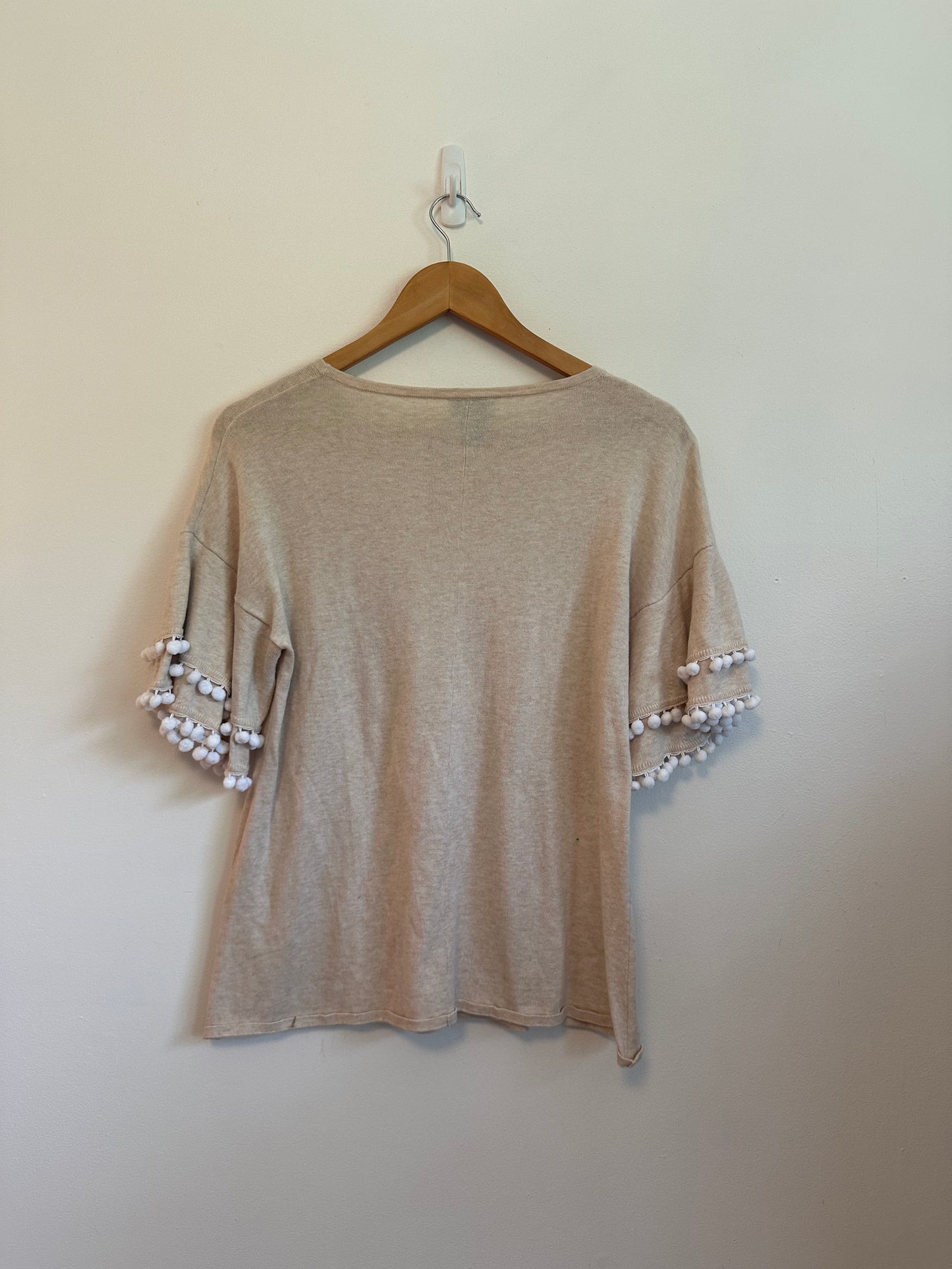 Two Bees Cashmere Oatmeal Beige Pom Pom Short Sleeve Sweater | Size Medium