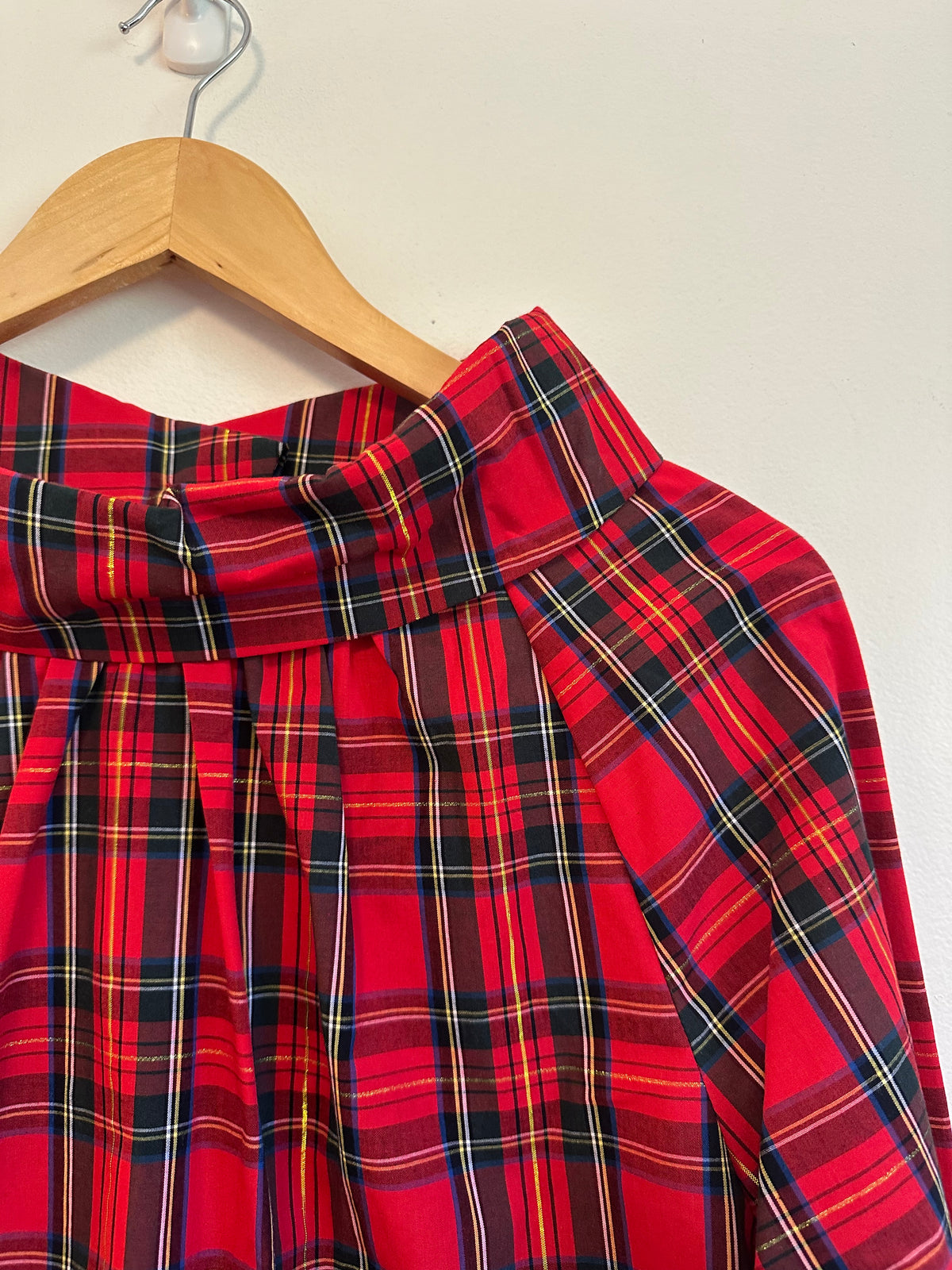 Sail to Sable STS Red Plaid Metallic Gold Button Back Funnel Neck Top | Size Large