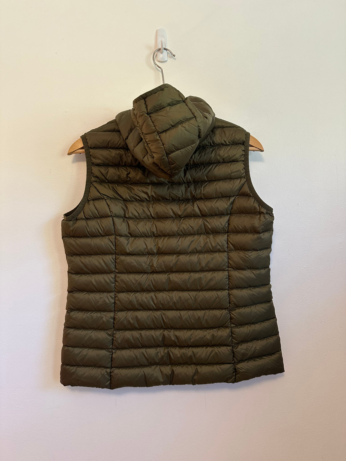 JOTT Just Over The Top Hooded Puffer Vest in Olive Green | Size Small