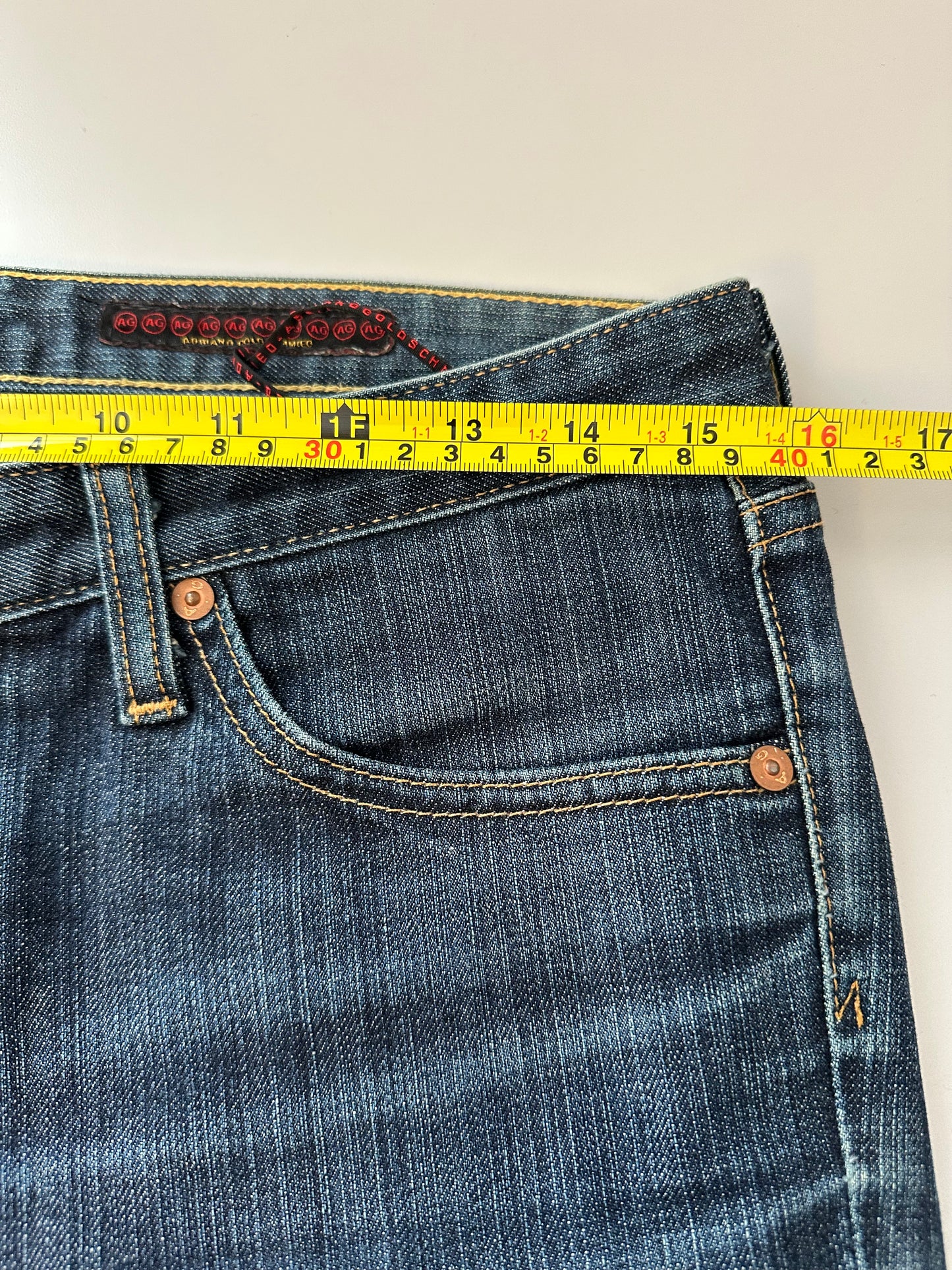 AG The Stilt Low Rise Y2K Straight Leg Low Rise Jeans | Size 28