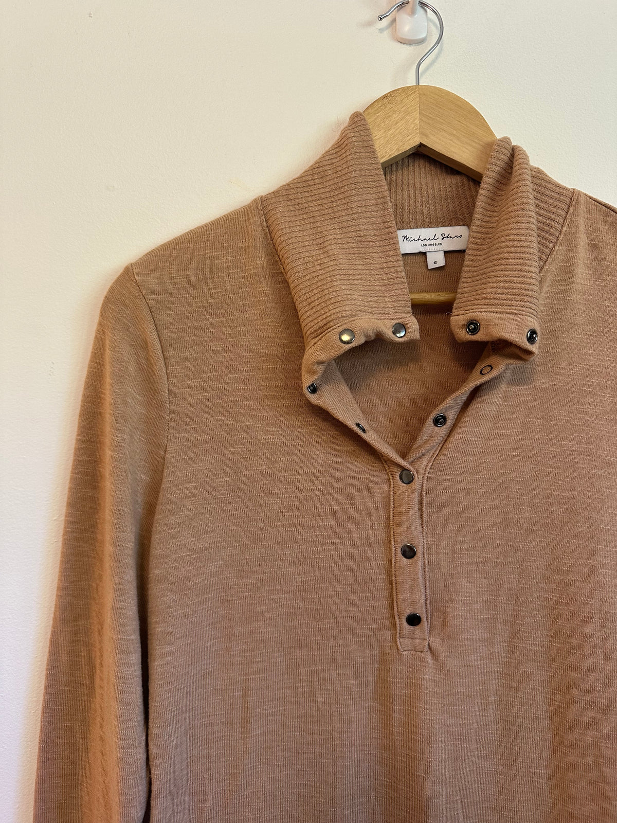 Michael Stars Camel Tan Snap Mock Neck Long Sleeve Slub Top | Size Small