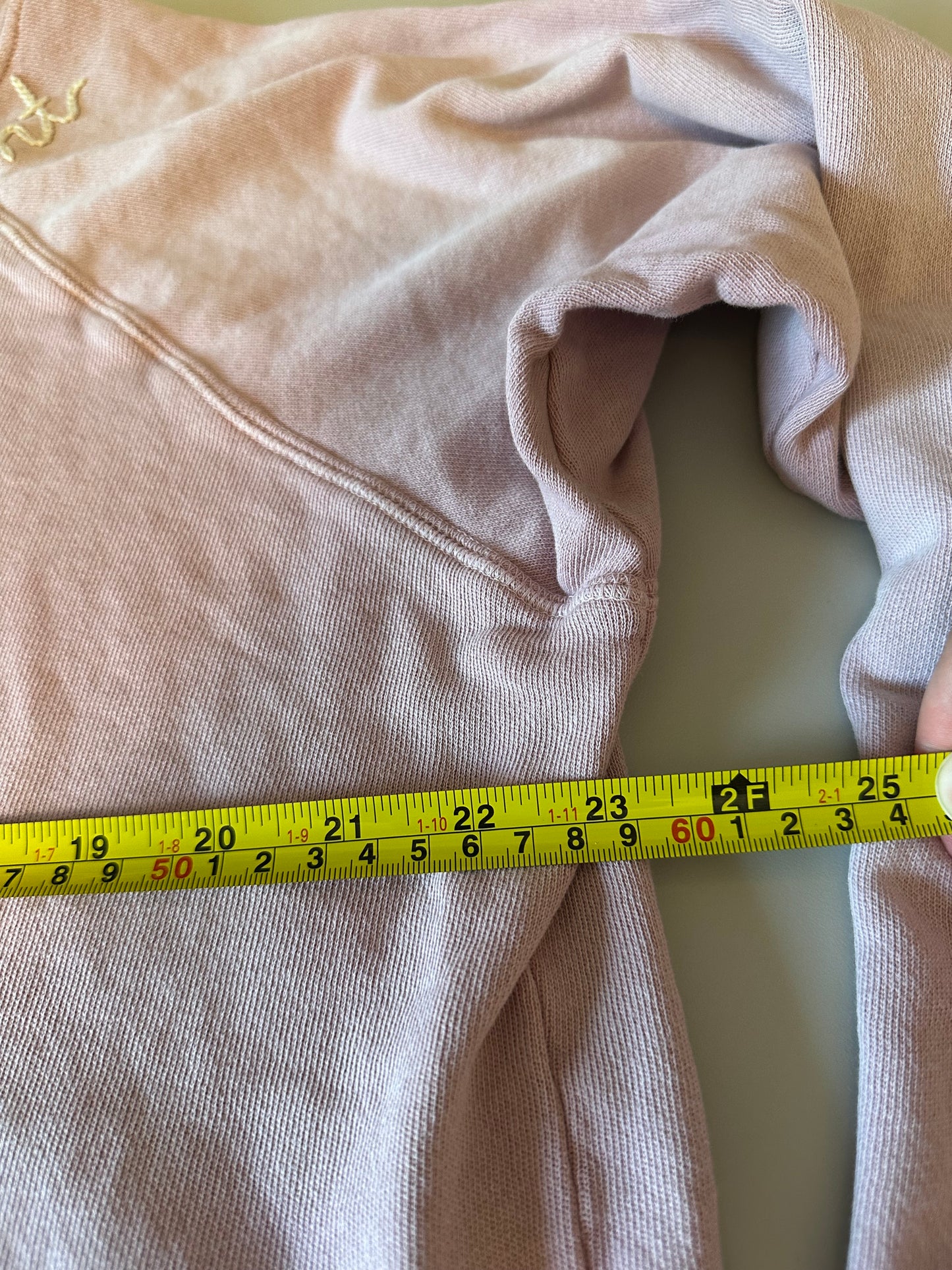 I Stole My Boyfriends Shirt "Vermont" Embroidered Sweatshirt in Dusty Mauve | Size M/L