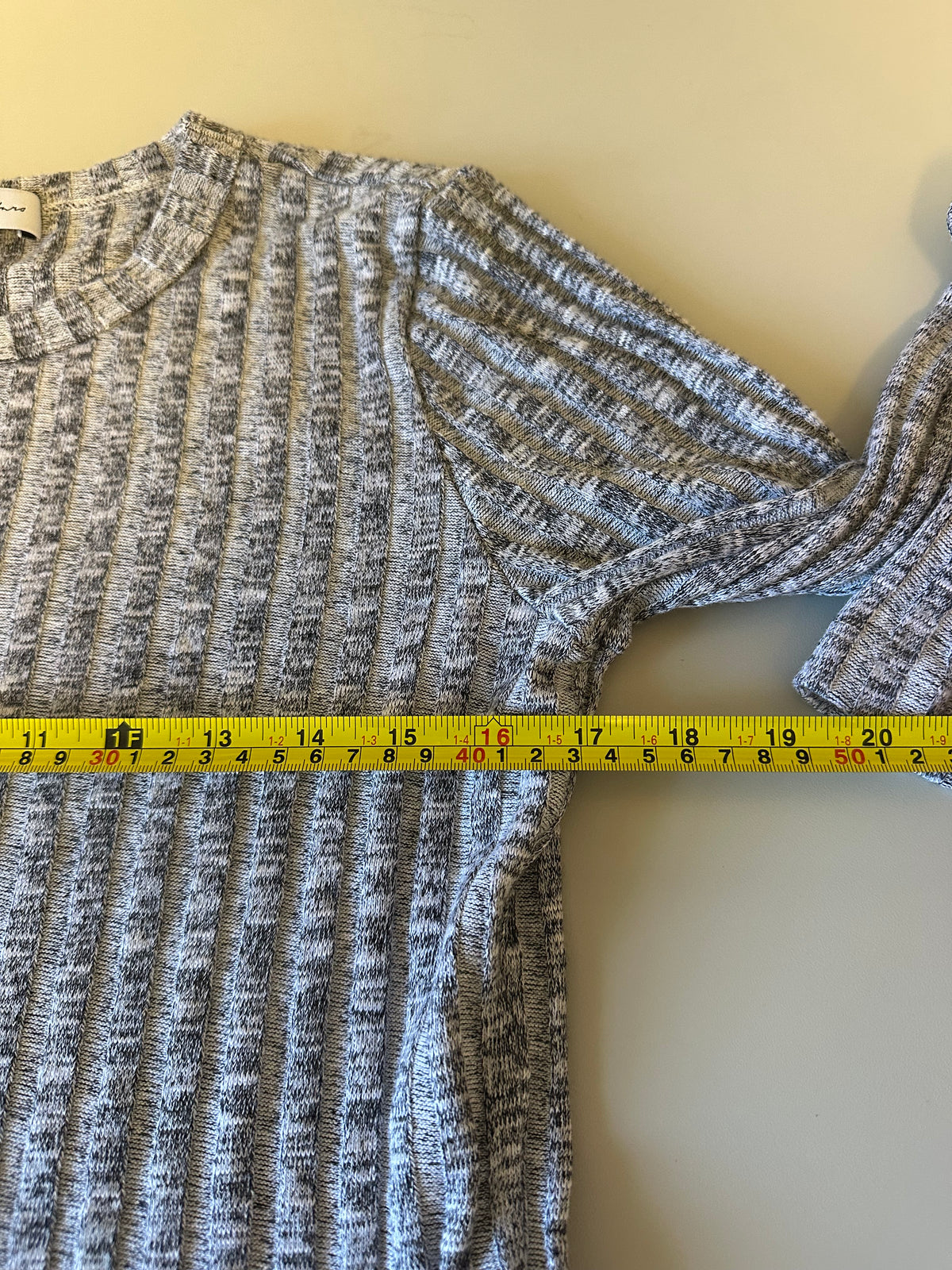 Michael Stars Grey Space Dye Ribbed Bell Sleeve Top | Size Medium