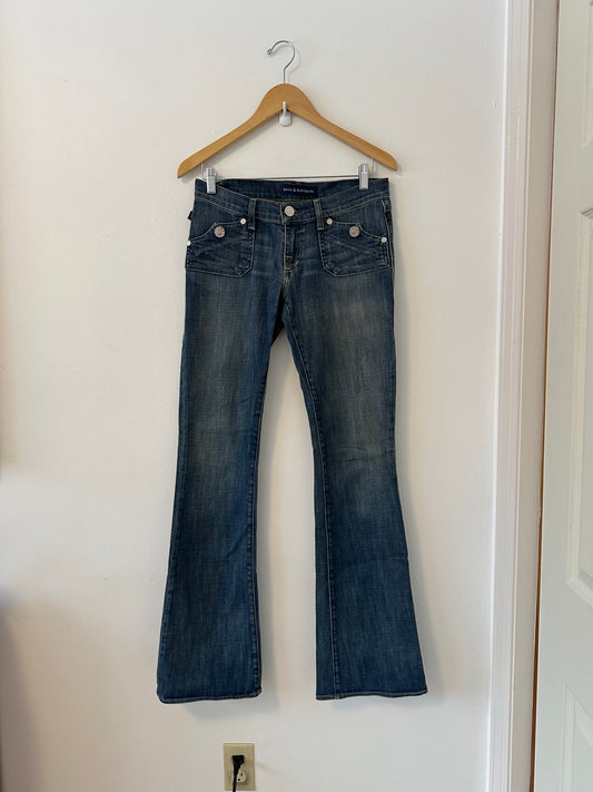 Rock & Republic Low Rise Y2K Patch Pocket Flare Jeans | Size 27