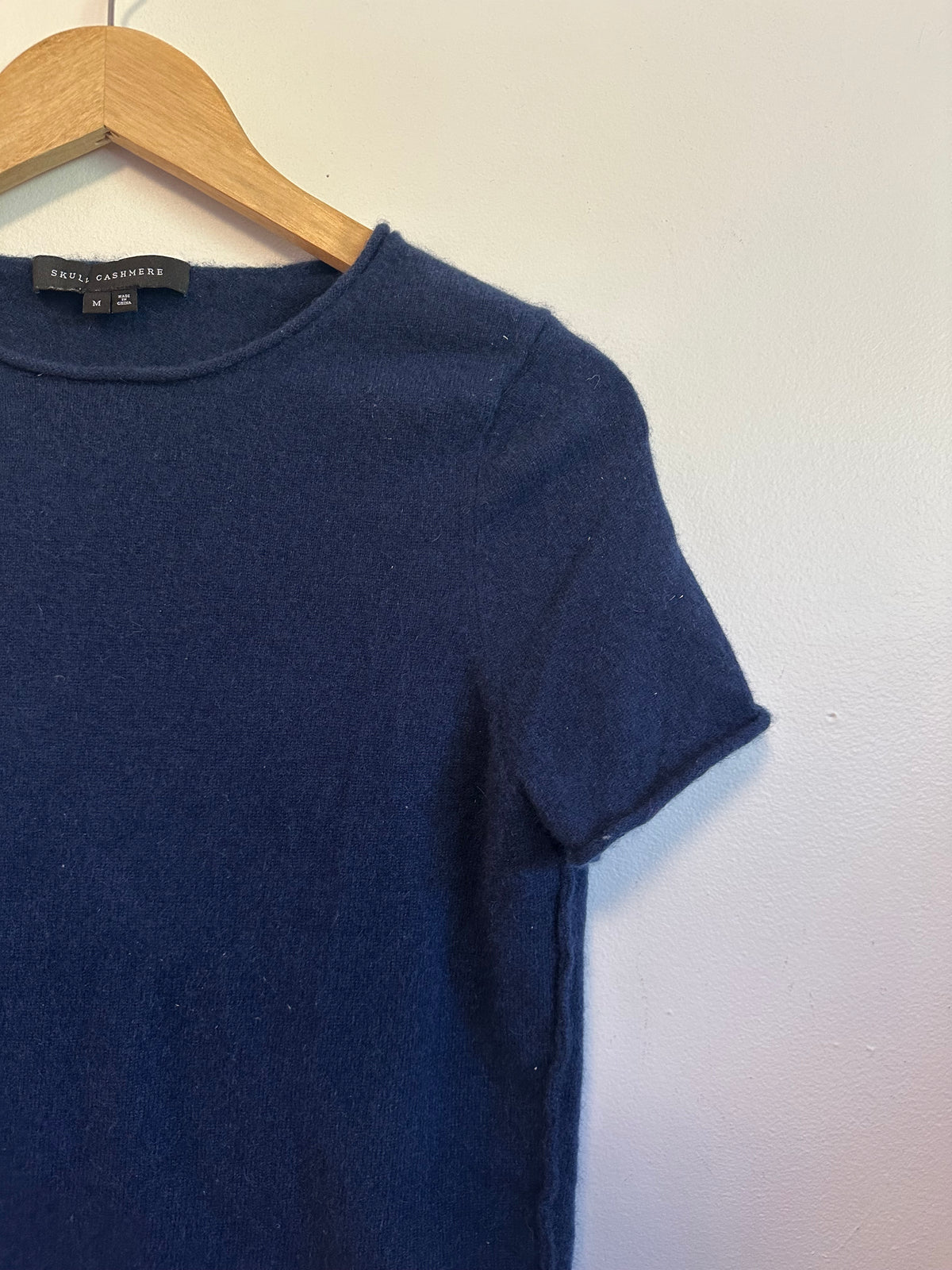 Skull Cashmere Navy Blue Cashmere Short Sleeve Skull Graphic Sweater | Size Medium