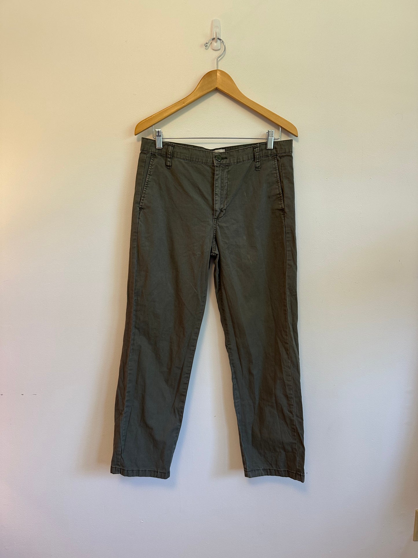 J. Crew Slouchy Boyfriend Chino Pants in Olive Green | Size 28