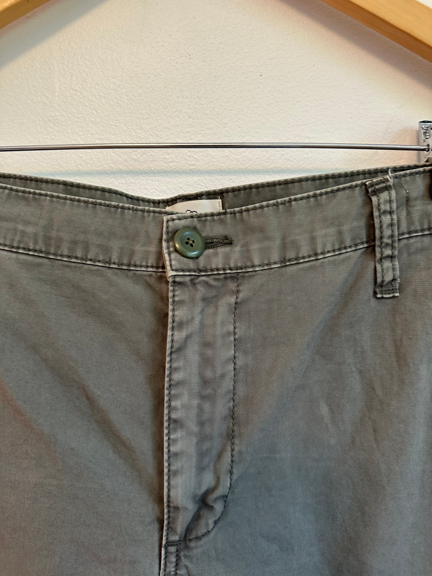 J. Crew Slouchy Boyfriend Chino Pants in Olive Green | Size 28