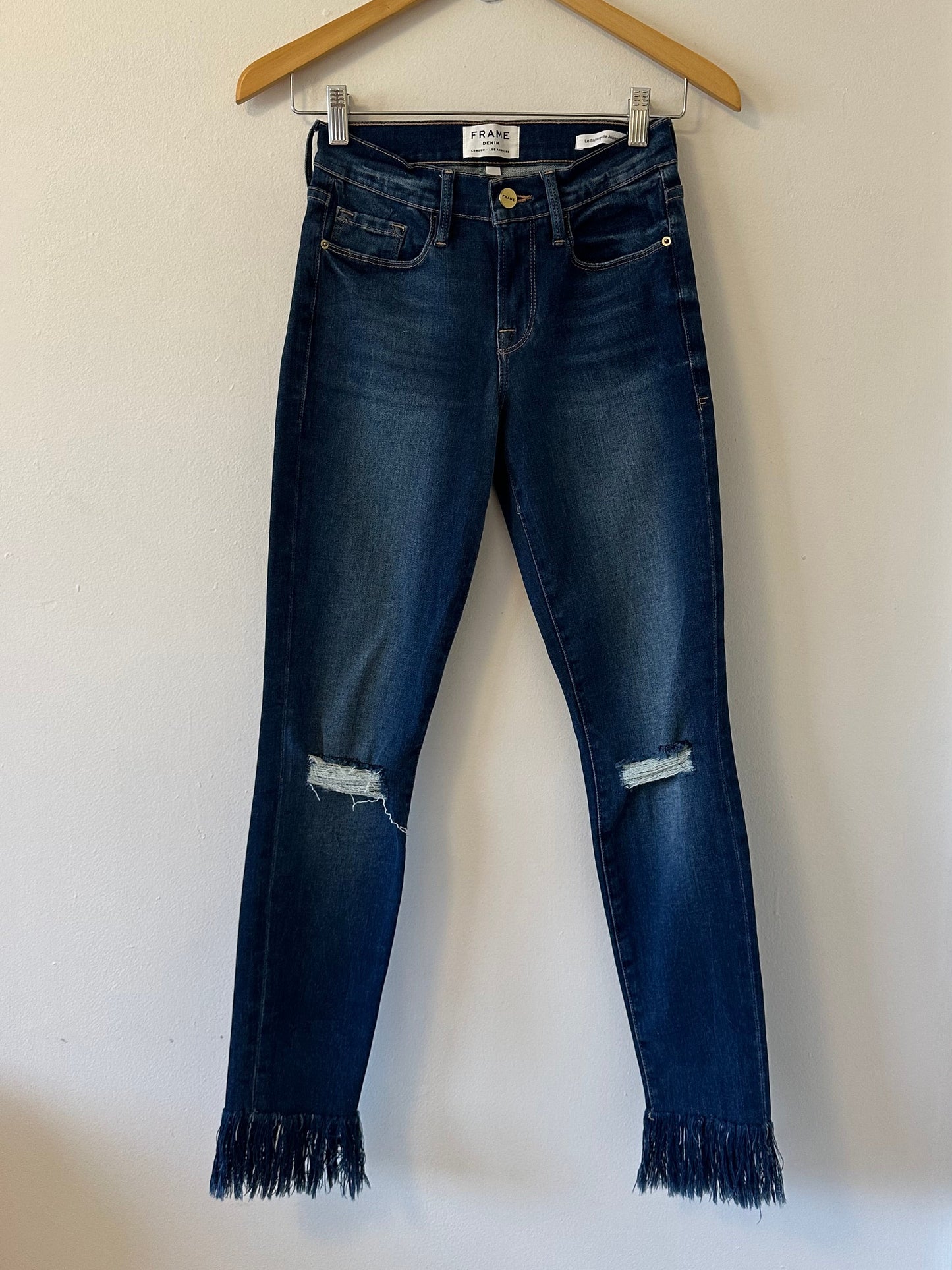 FRAME Denim Le Skinny De Jeanne Shredded Raw Hem Jeans | Size 25