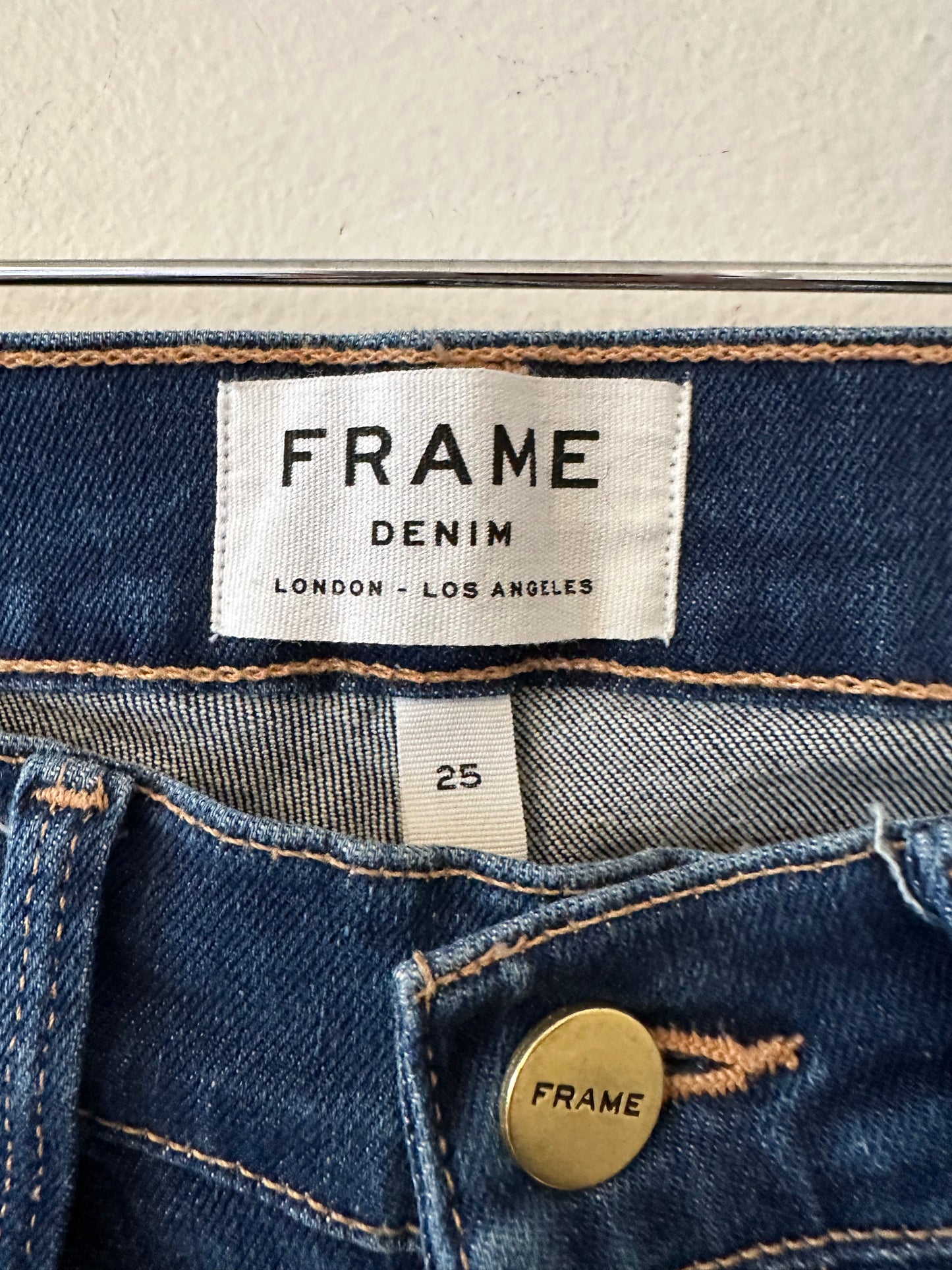 FRAME Denim Le Skinny De Jeanne Shredded Raw Hem Jeans | Size 25