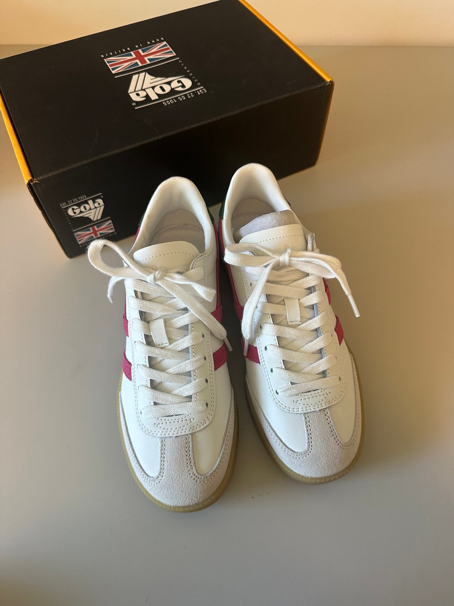 New in Box Gola Viper Leather Sneakers in Fuchsia Pink | Size 7