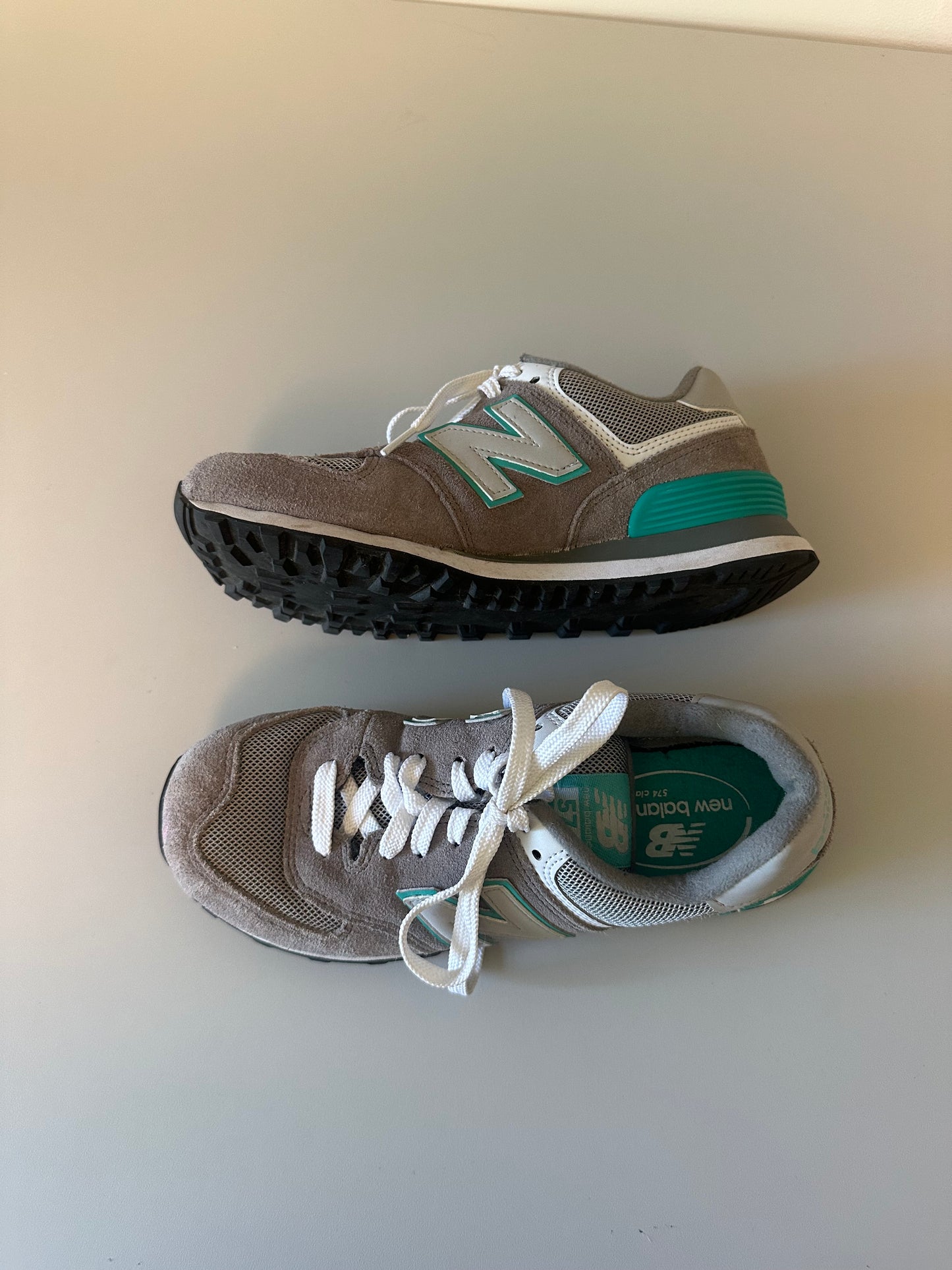 New Balance 574 Grey and Teal Suede Mesh Sneakers | Size 7.5