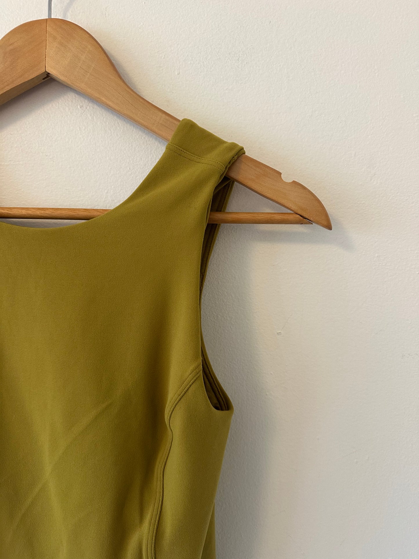 Lululemon Nulu Back-Twist Yoga Tank Top | Size 6