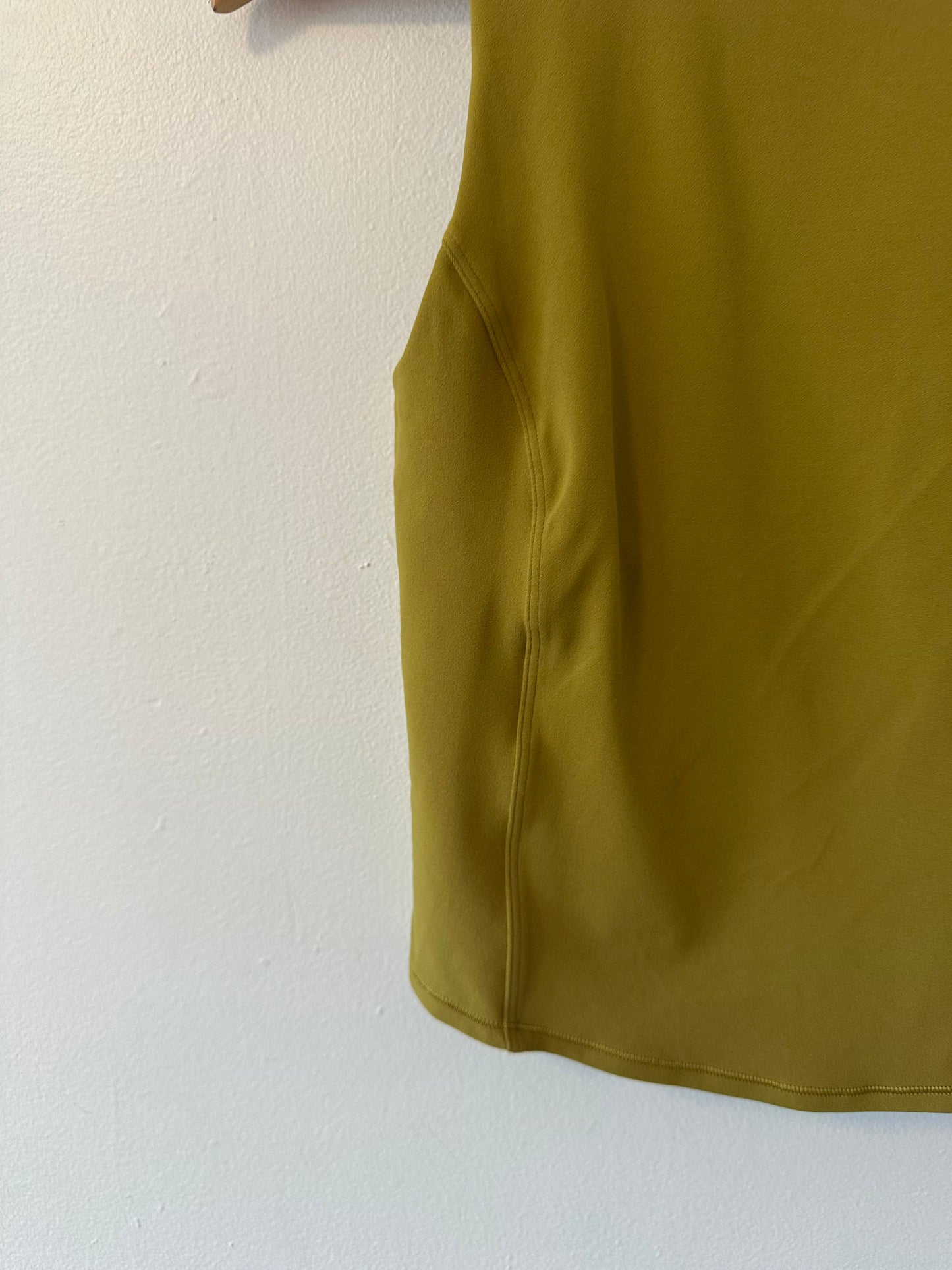 Lululemon Nulu Back-Twist Yoga Tank Top | Size 6