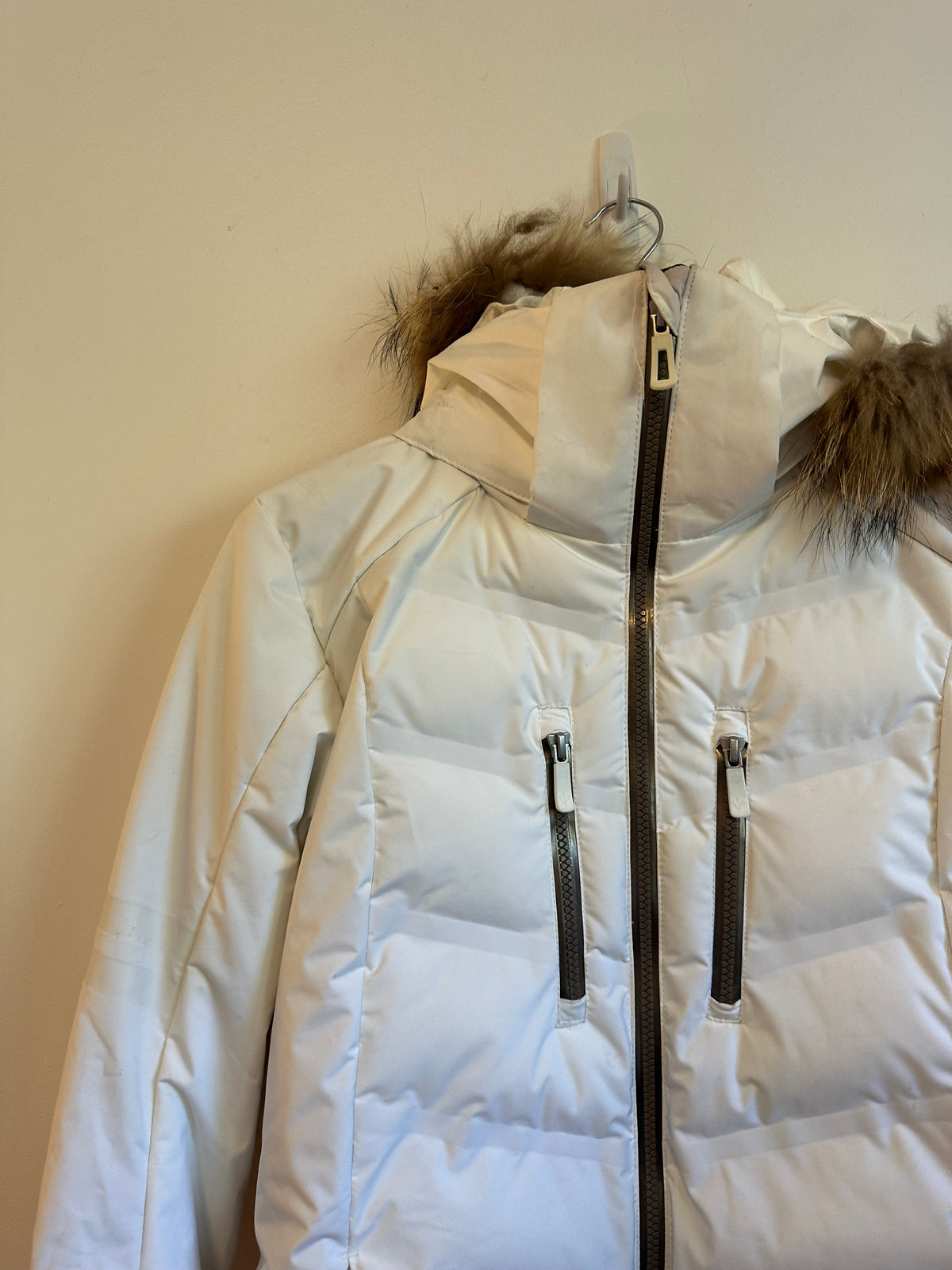 Rossignol Piste White Puffer Ski Jacket with Faux Fur Hood | Size M/L