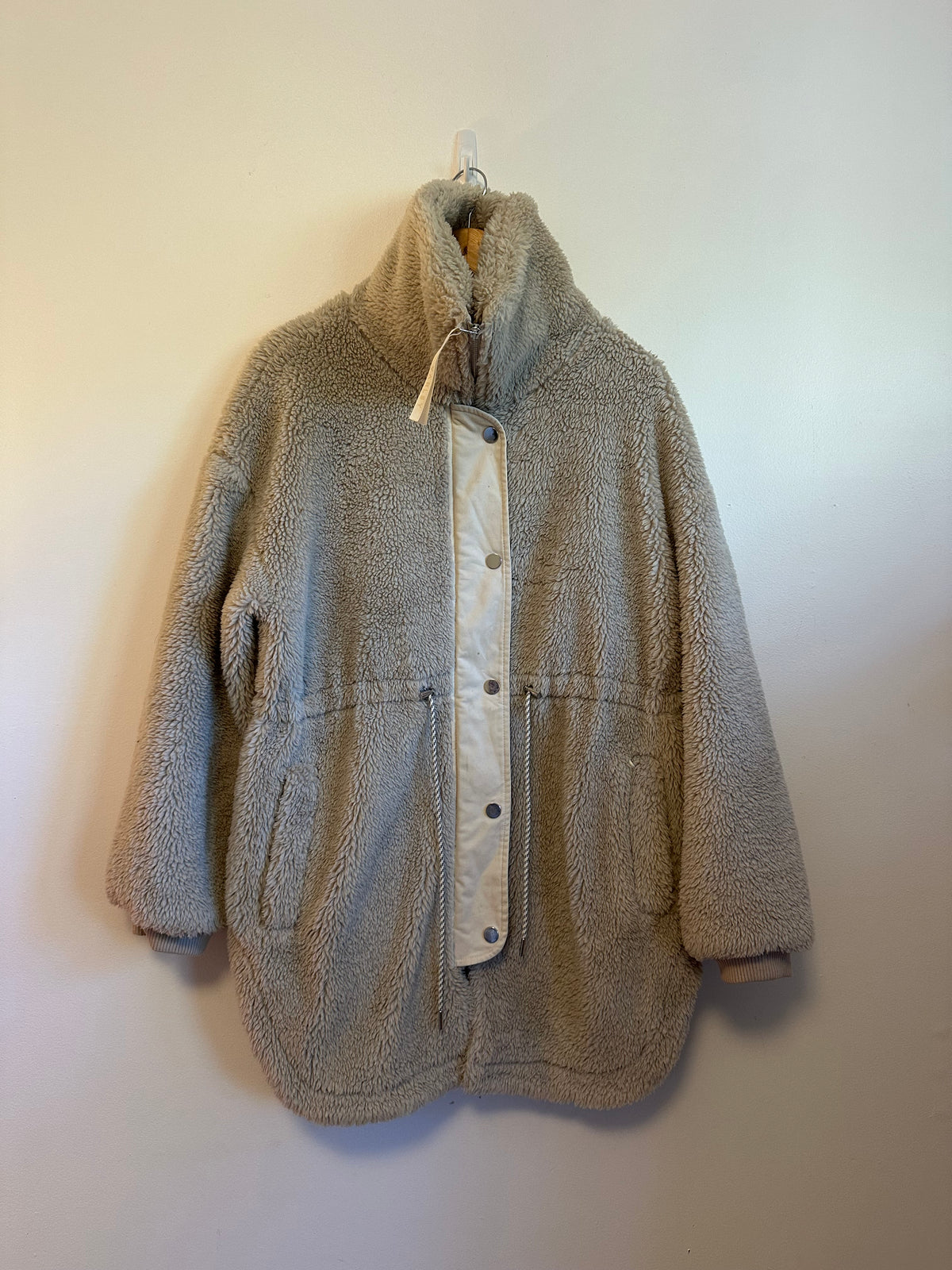 Varley Jamie High Neck Sherpa Fleece Jacket in Beige | Size Large