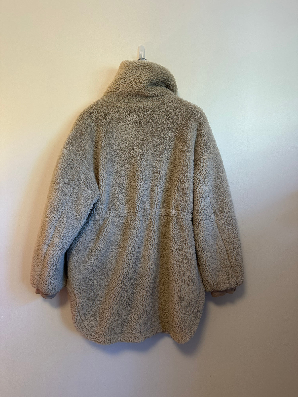 Varley Jamie High Neck Sherpa Fleece Jacket in Beige | Size Large