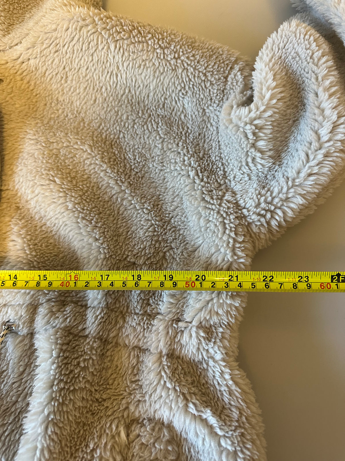 Varley Jamie High Neck Sherpa Fleece Jacket in Beige | Size Large