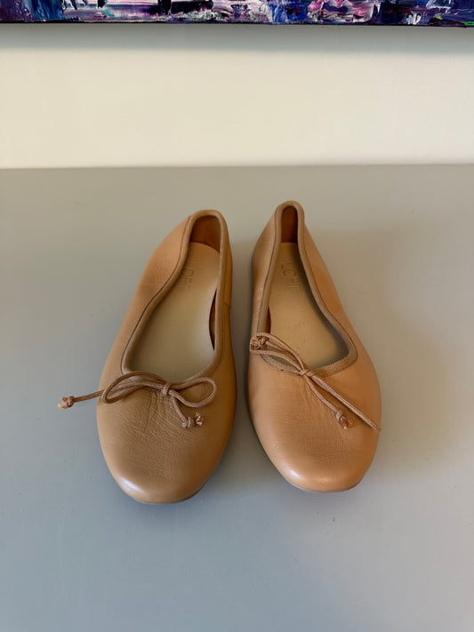 Loft Tan Leather Round Toe Bow Ballet Flats | Size 7