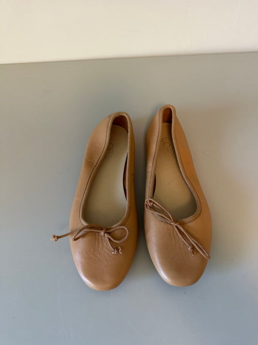 Loft Tan Leather Round Toe Bow Ballet Flats | Size 7