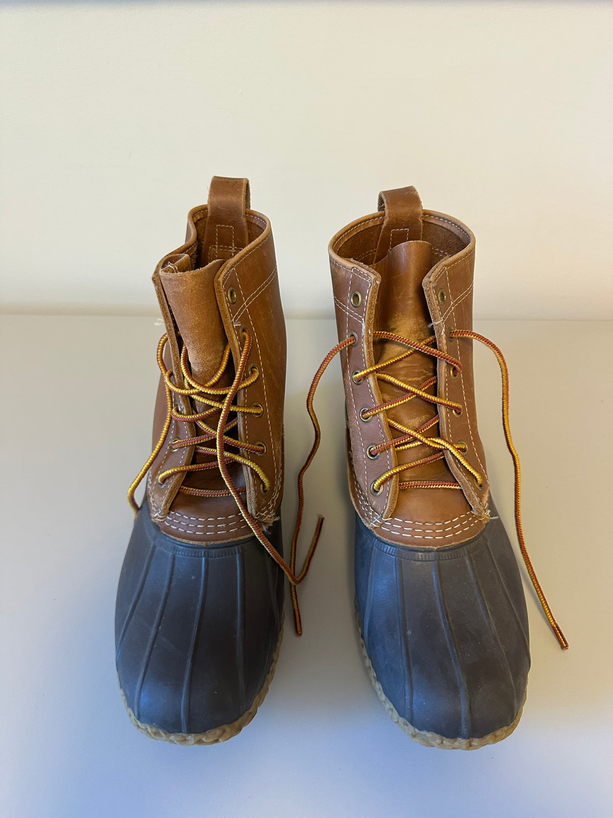 LL Bean 6 Inch Bean Boots in Tan Leather and Navy | Size 9