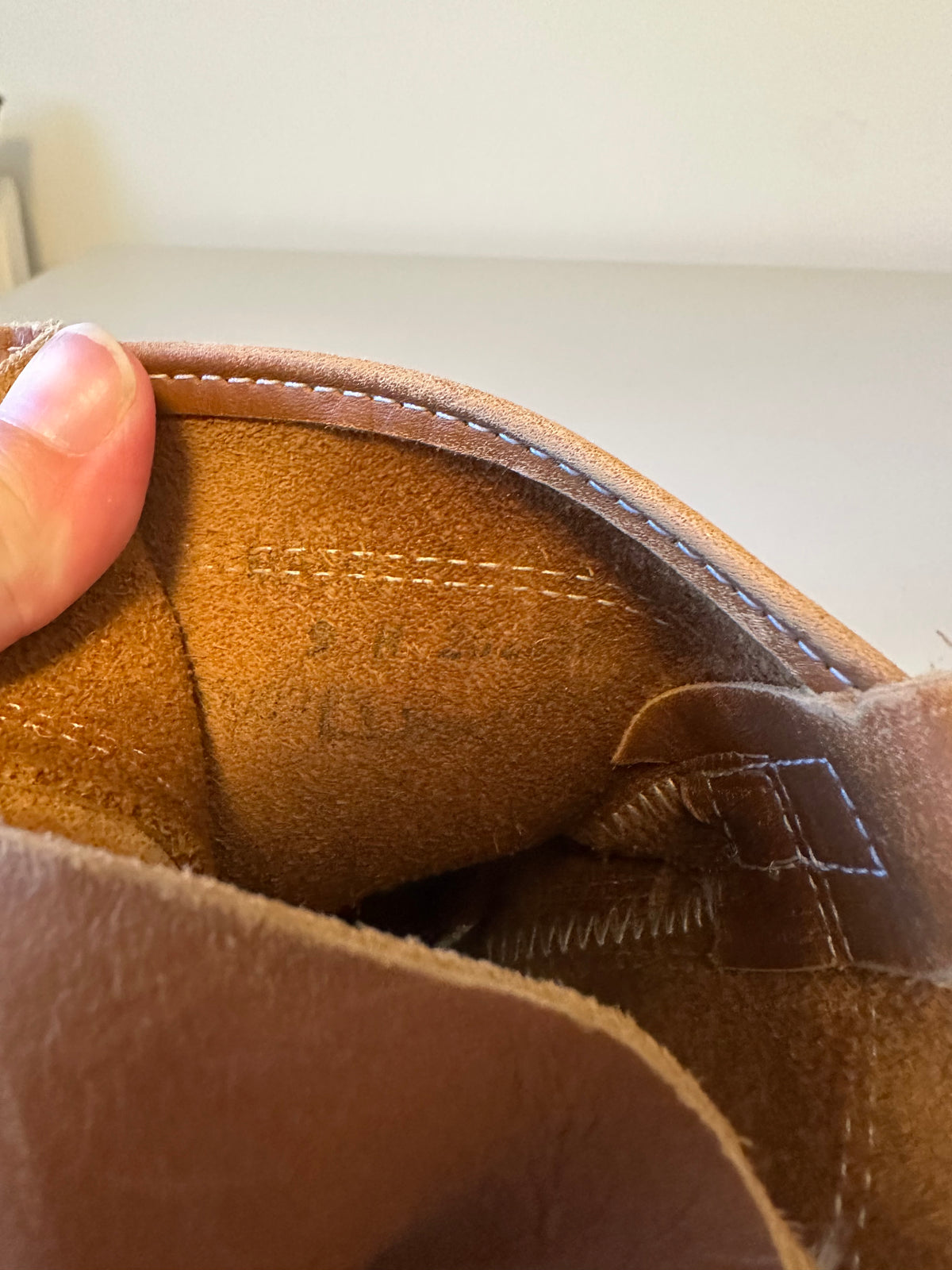 LL Bean 6 Inch Bean Boots in Tan Leather and Navy | Size 9