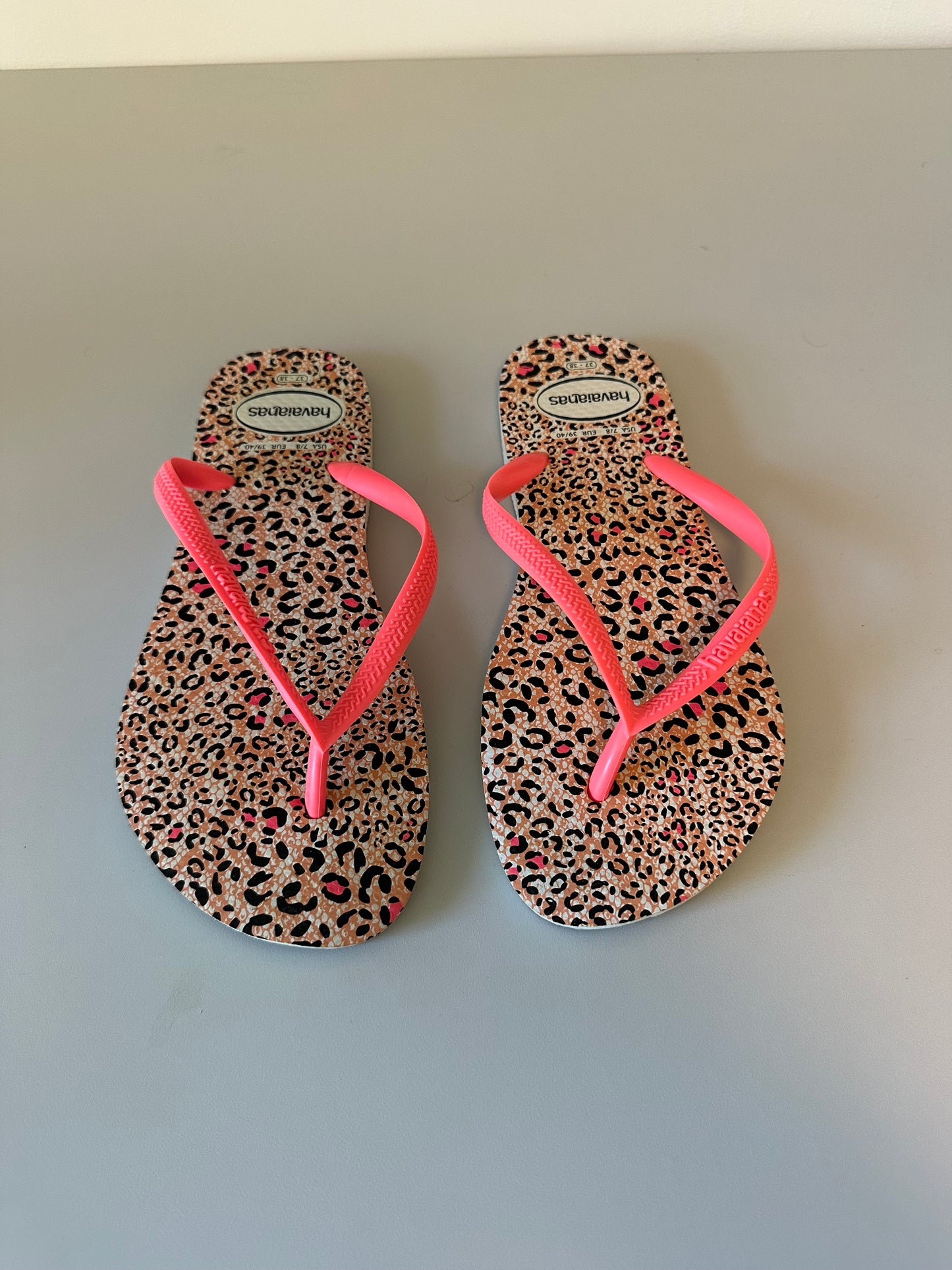 Havaianas Slim Leopard Animal Print Neon Pink Flip Flops | Size 7/8