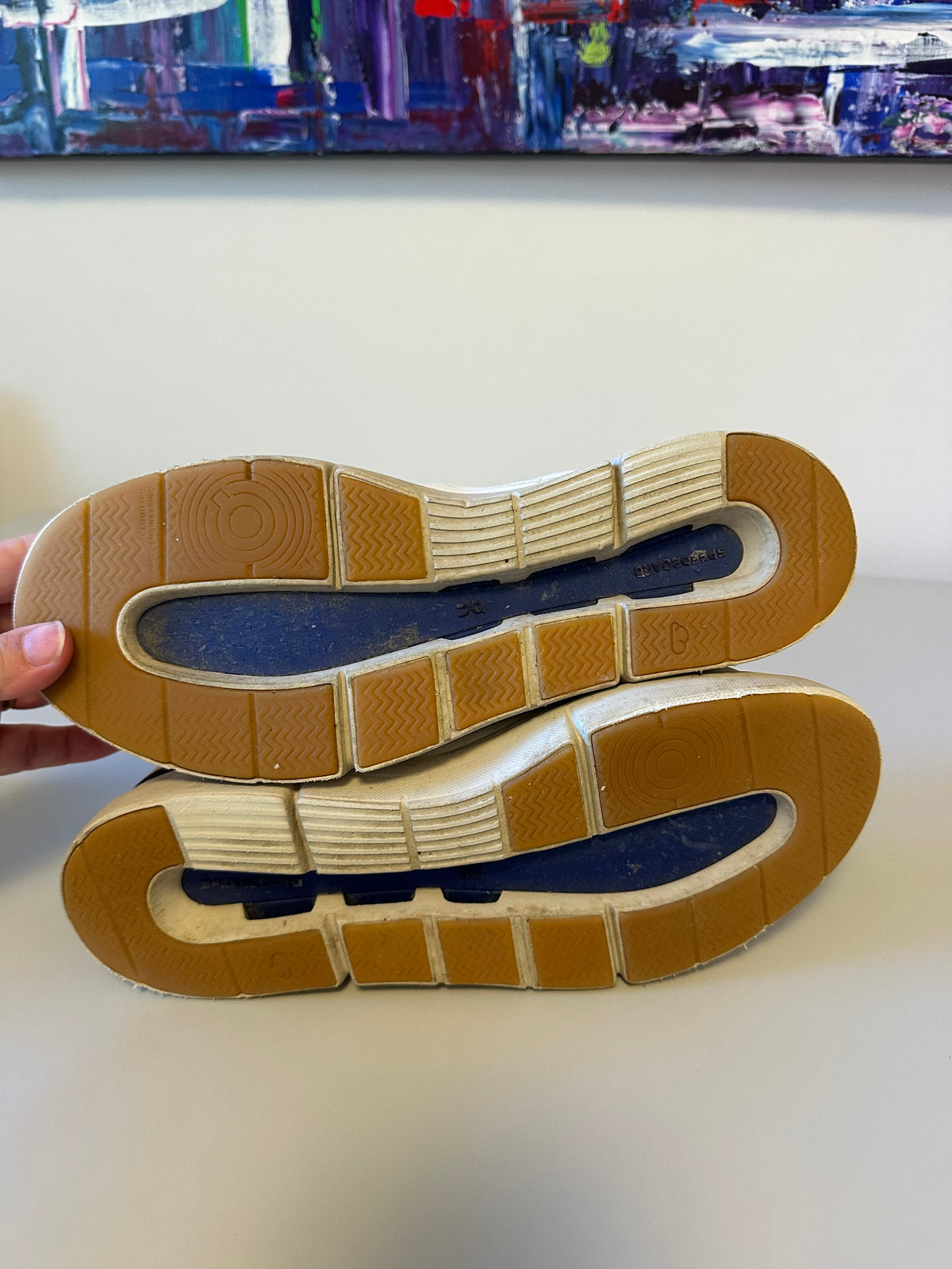 On Running The Roger Advantage Sneakers in White and Cobalt Blue | Size 9.5