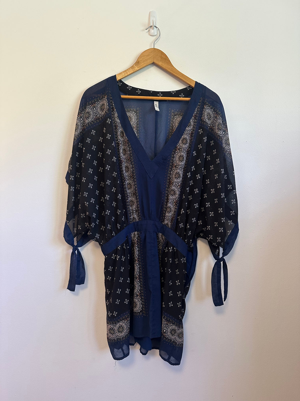 Free People Blue and Black Boho V-Neck Kimono Sleeve Mini Dress | Size Small