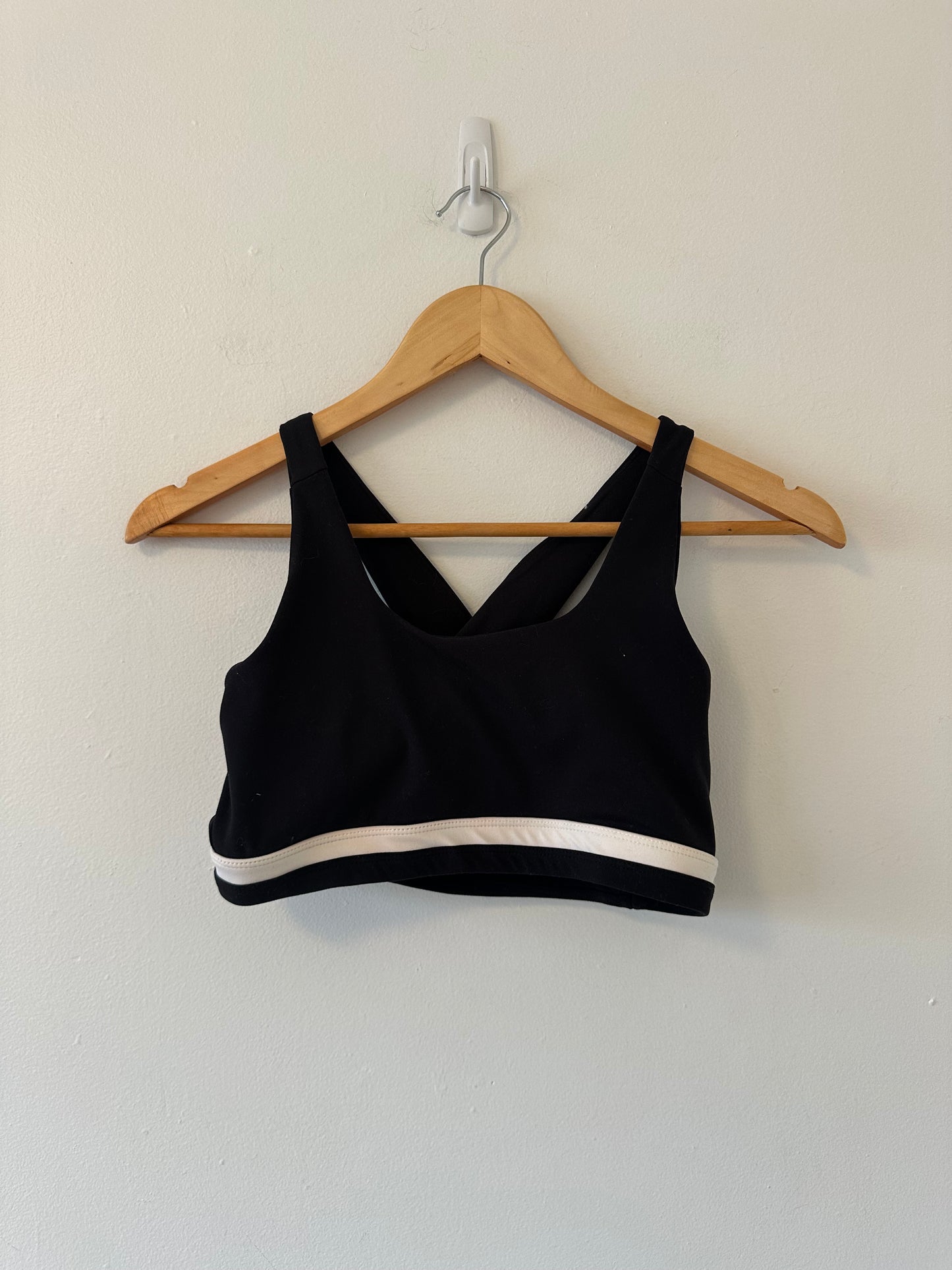 Seeav Butterly Black and White Sports Bra | Size Small