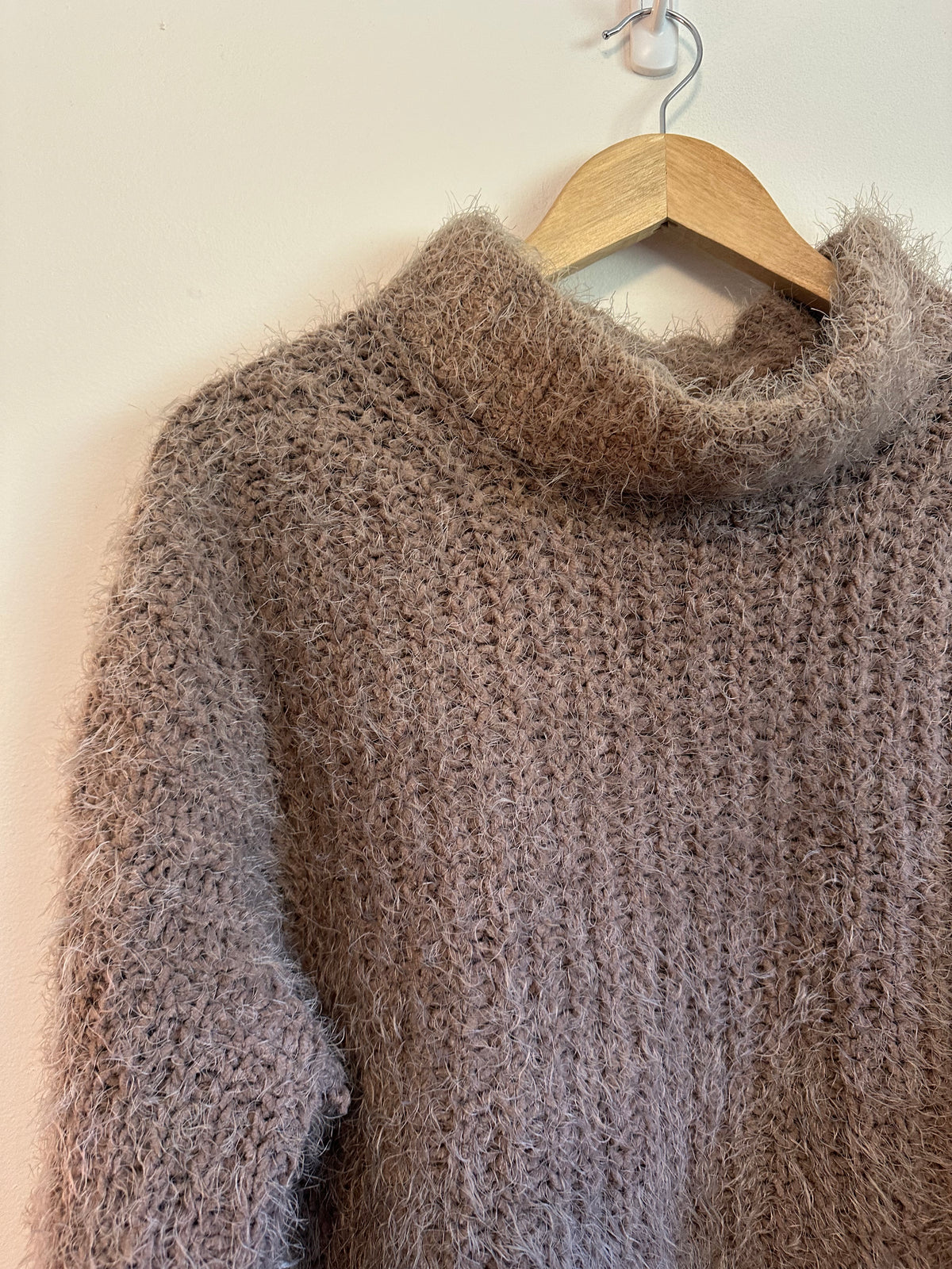 Vintage Havana Taupe Fuzzy Eyelash Knit Mock Neck Sweater | Size Medium