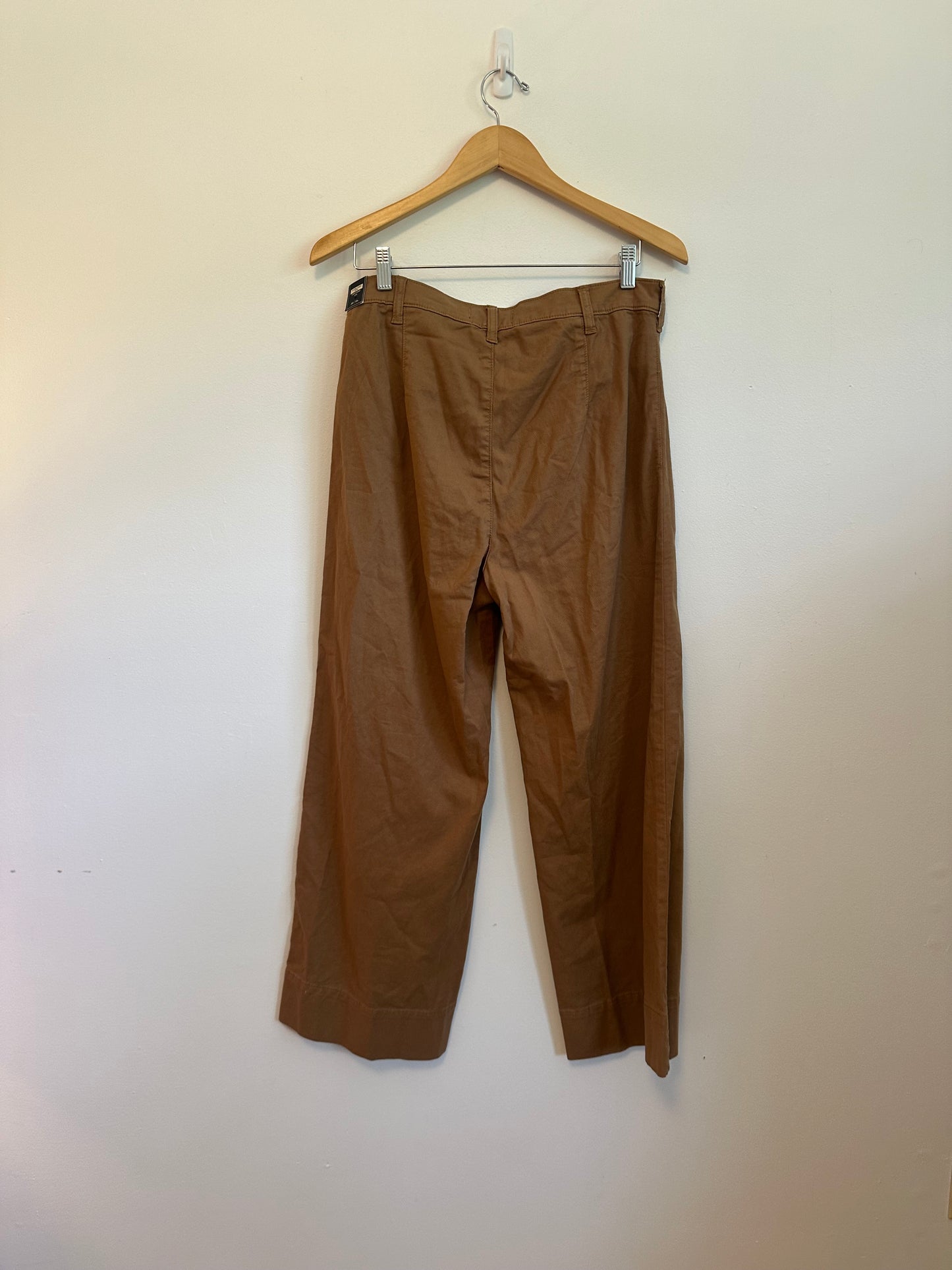 NWT Abercrombie & Fitch Ultra High Rise Crop Wide Leg Pants in Brown | Size 30