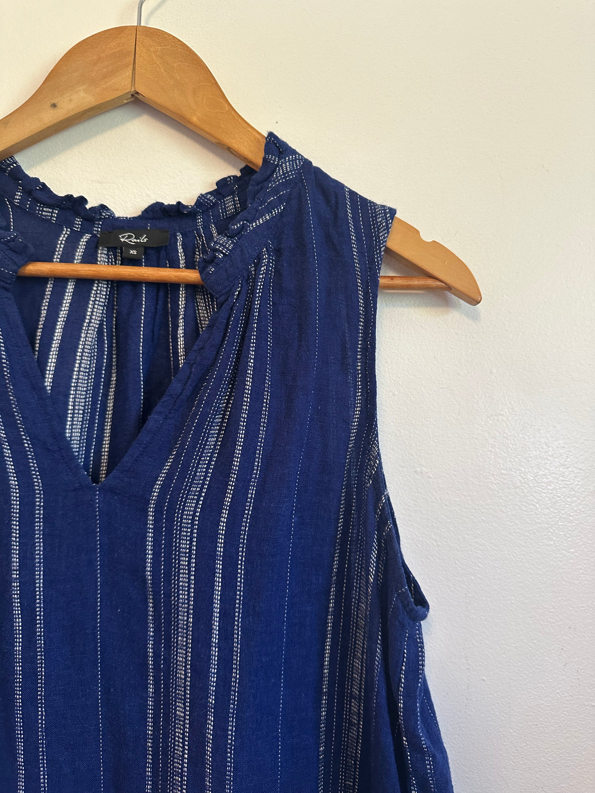 Rails Christy Navy Stripe Linen Blend Ruffle V-Neck Sleeveless Top | Size XS
