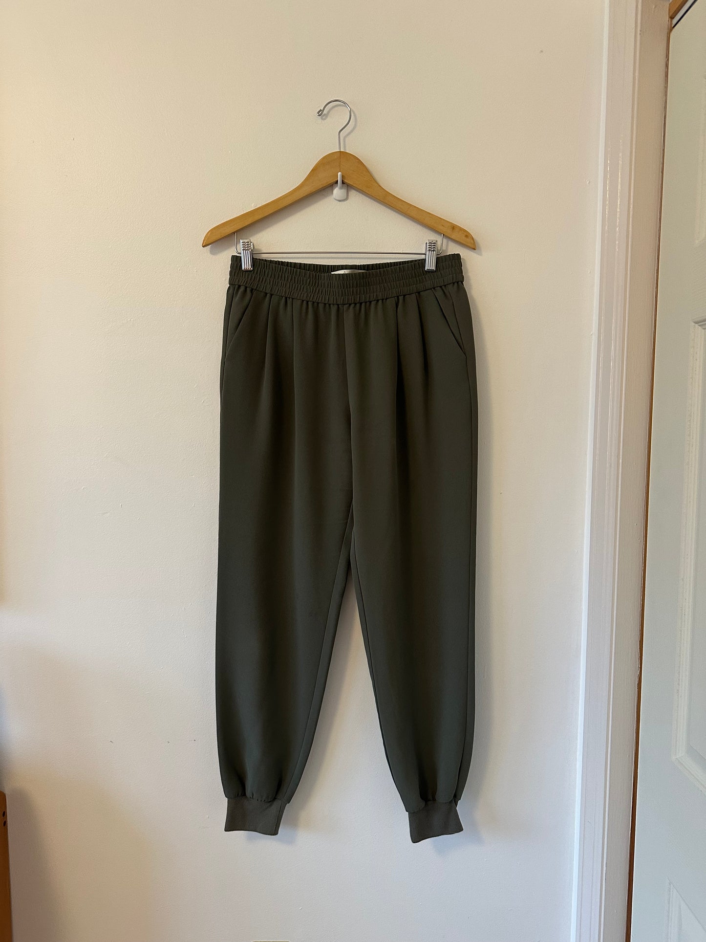 Joie Olive Green Woven Pull On Jogger Pants | Size Medium