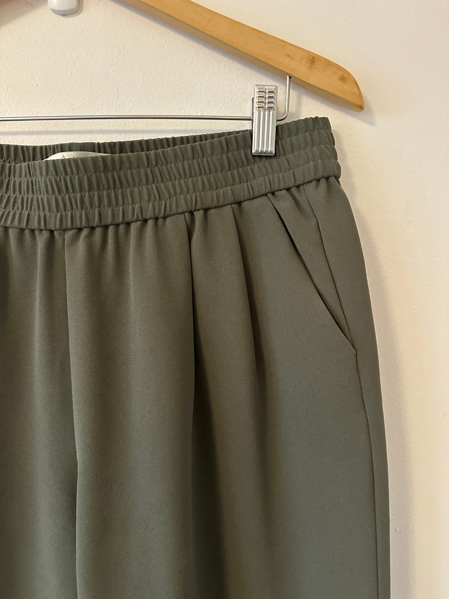 Joie Olive Green Woven Pull On Jogger Pants | Size Medium